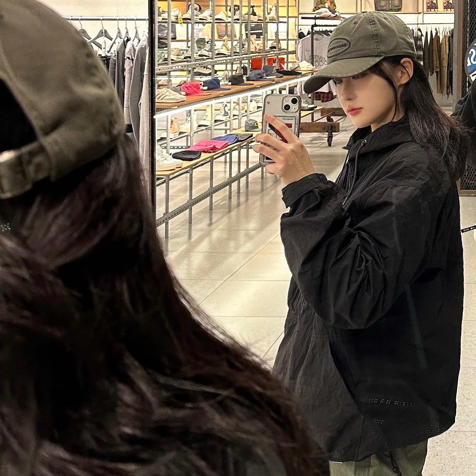 Thisisneverthat Overdyed E/T-Logo Cap Khaki 착용 스타일