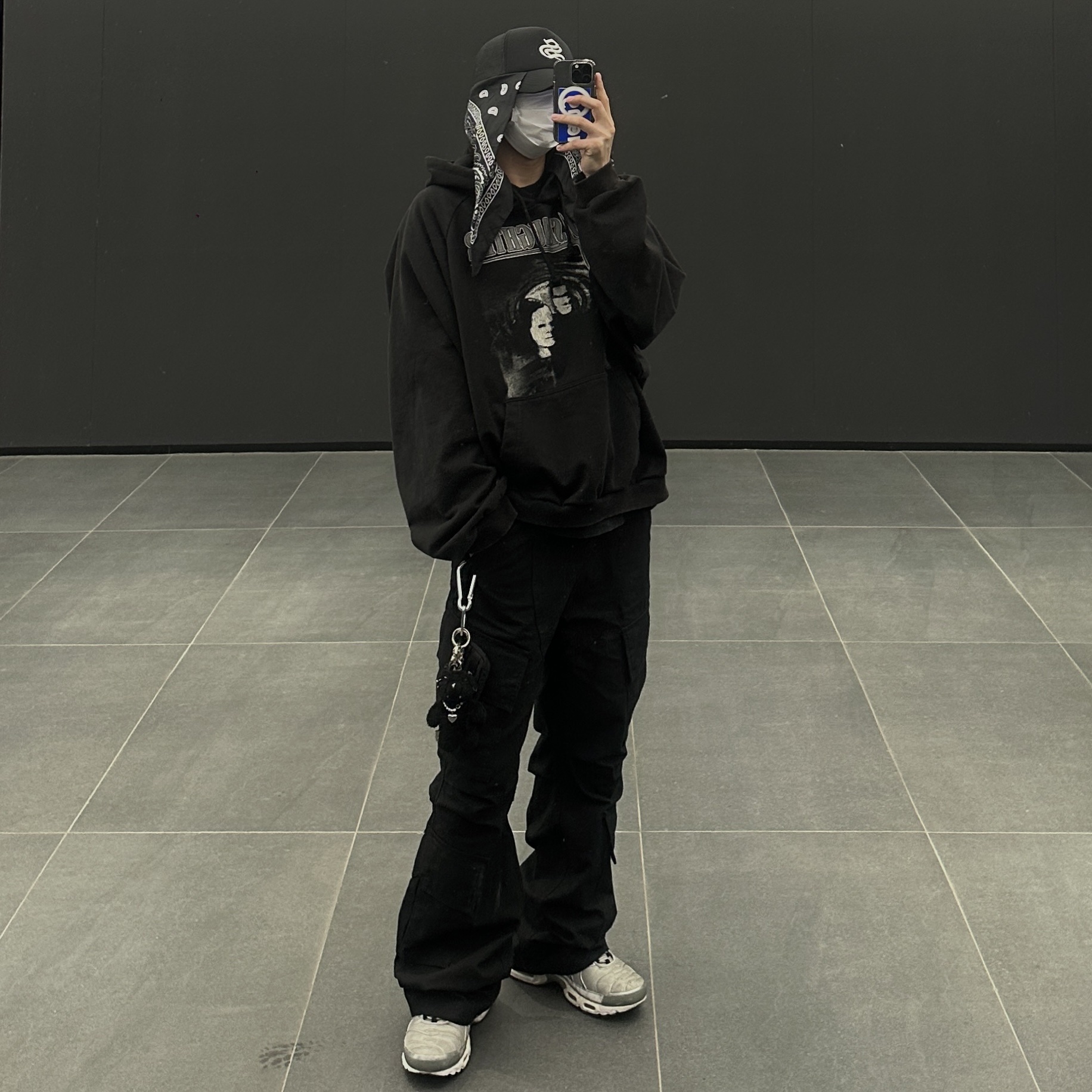 Project G/R Mind Slaughter Vintage Washeed Hoodie Black 착용 스타일 - 3