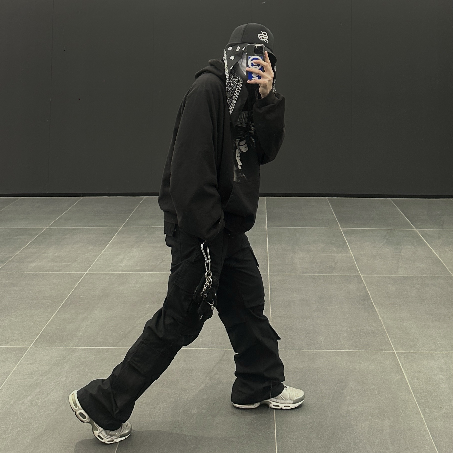 Project G/R Mind Slaughter Vintage Washeed Hoodie Black 착용 스타일 - 4