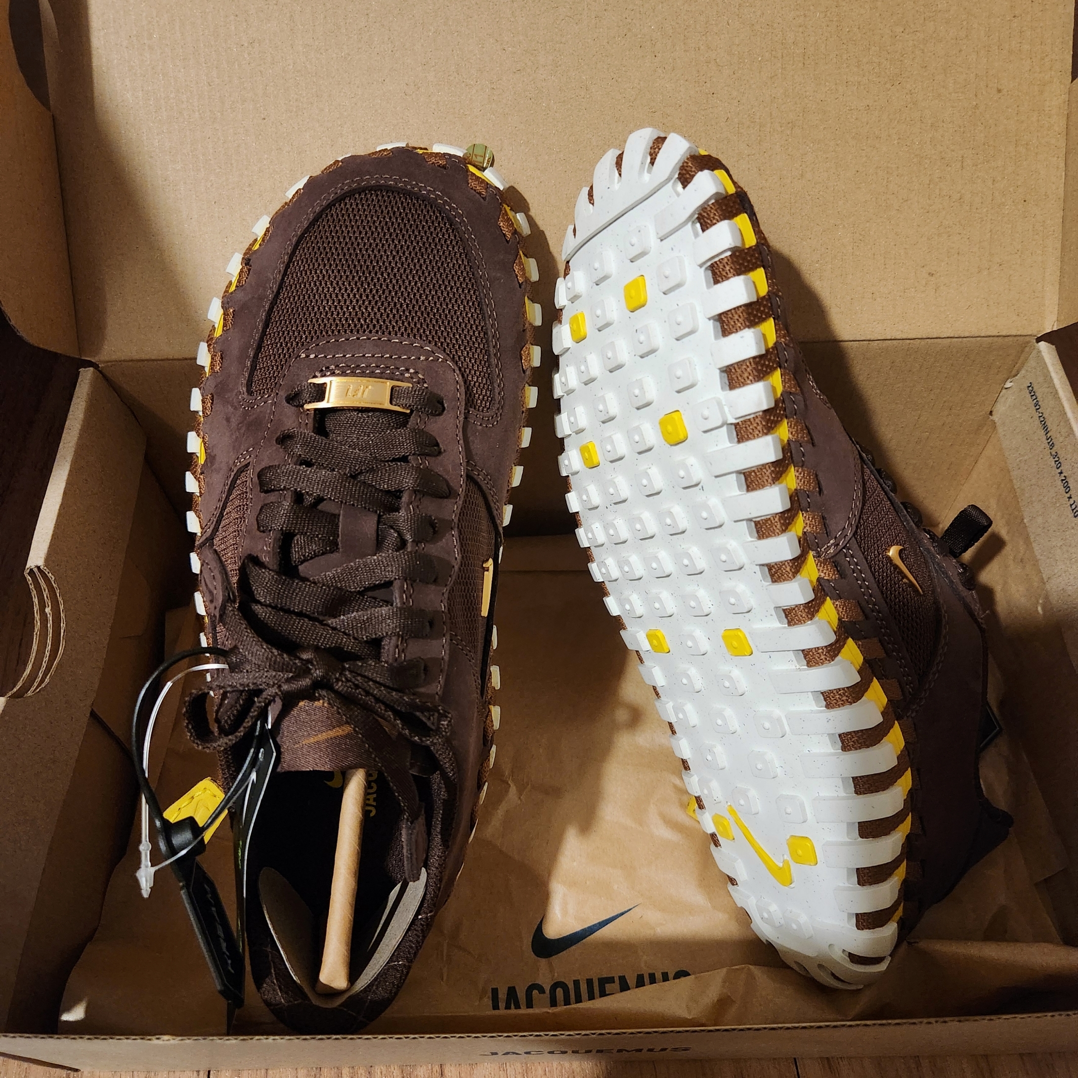 Nike x Jacquemus J Force 1 Low LX SP Earth 착용 스타일 - 2