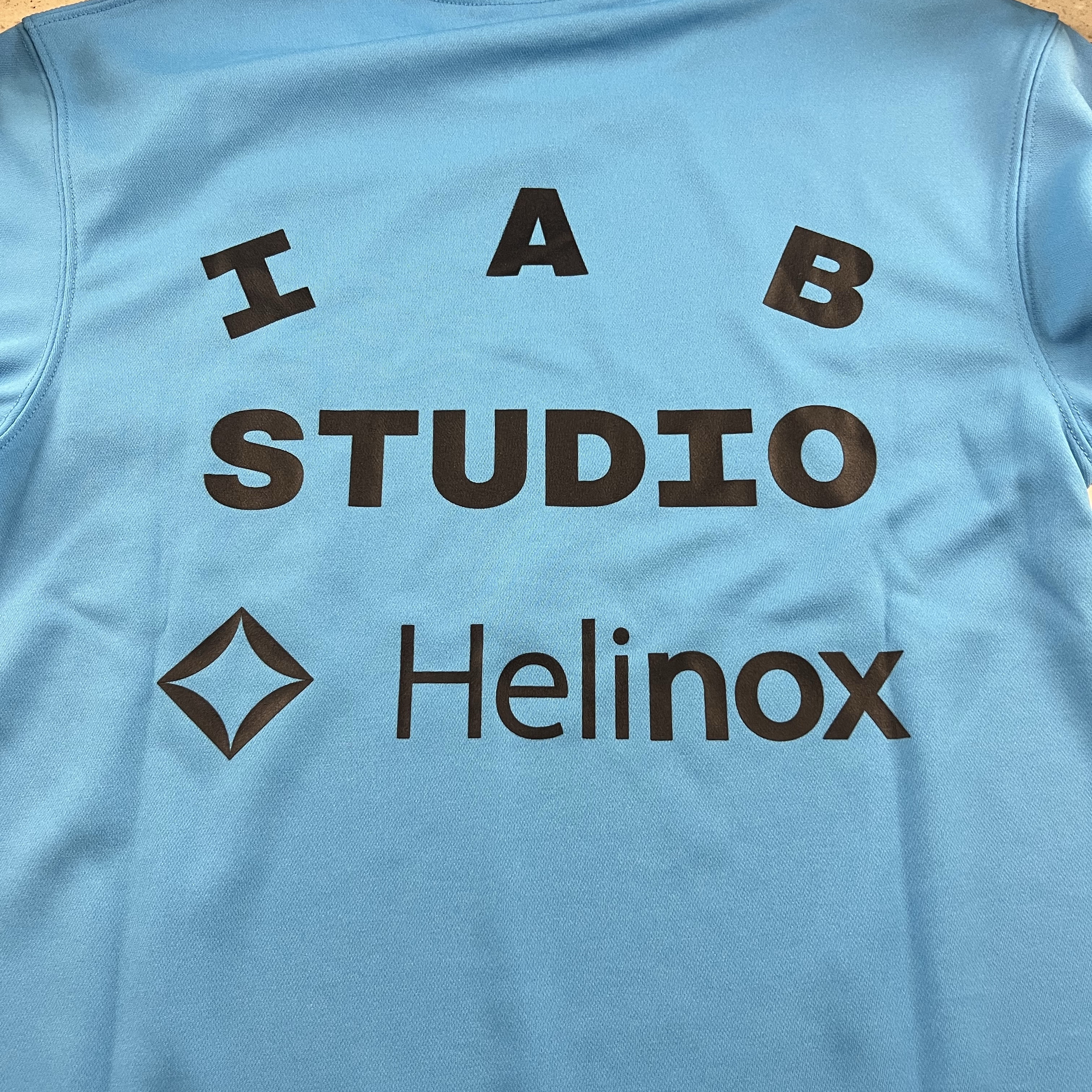 IAB Studio x Helinox T-Shirt Cyan Blue 착용 스타일 - 2