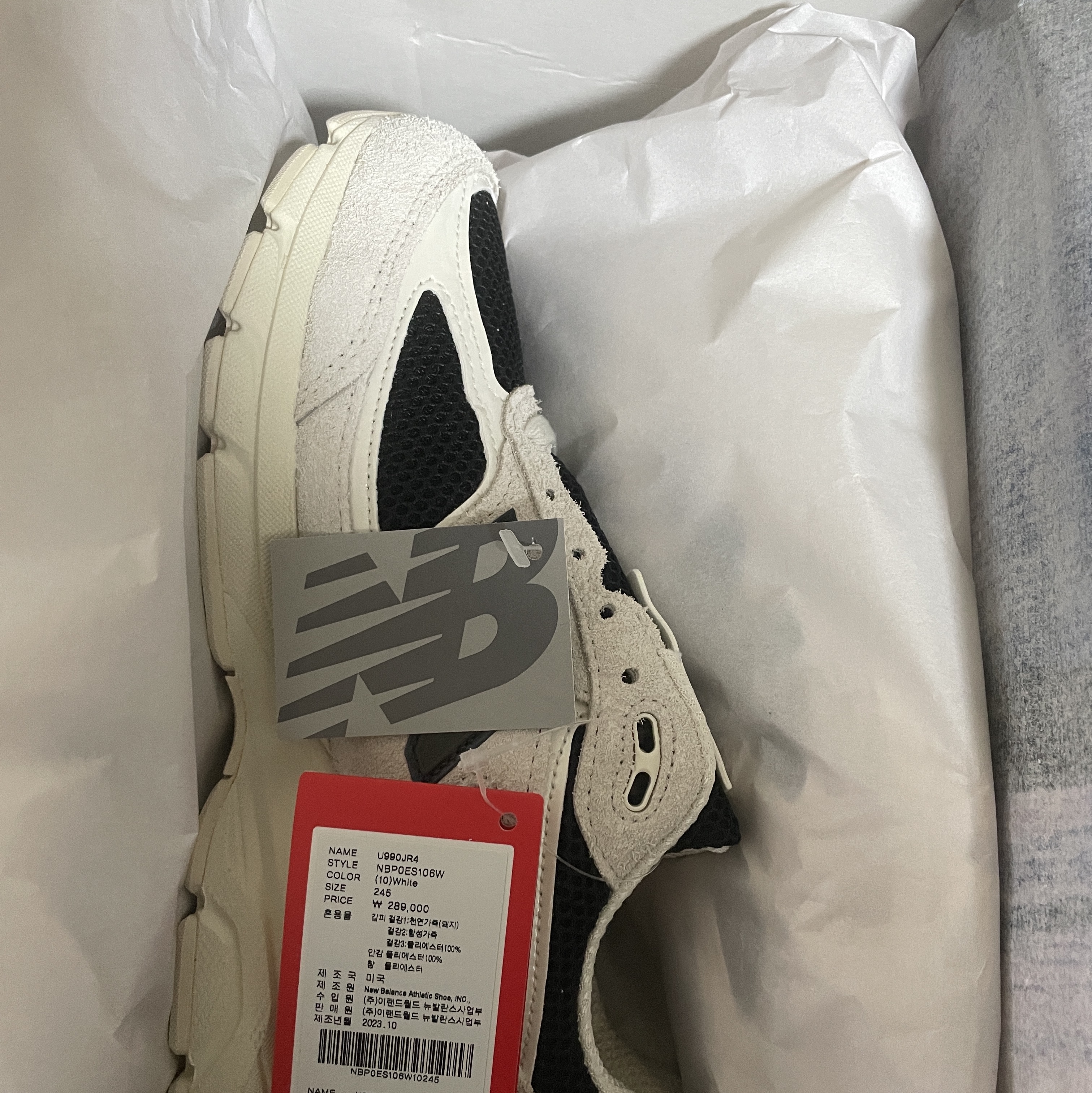 New Balance x Joe Freshgoods 990v4 Made in USA White Black 착용 스타일 - 2