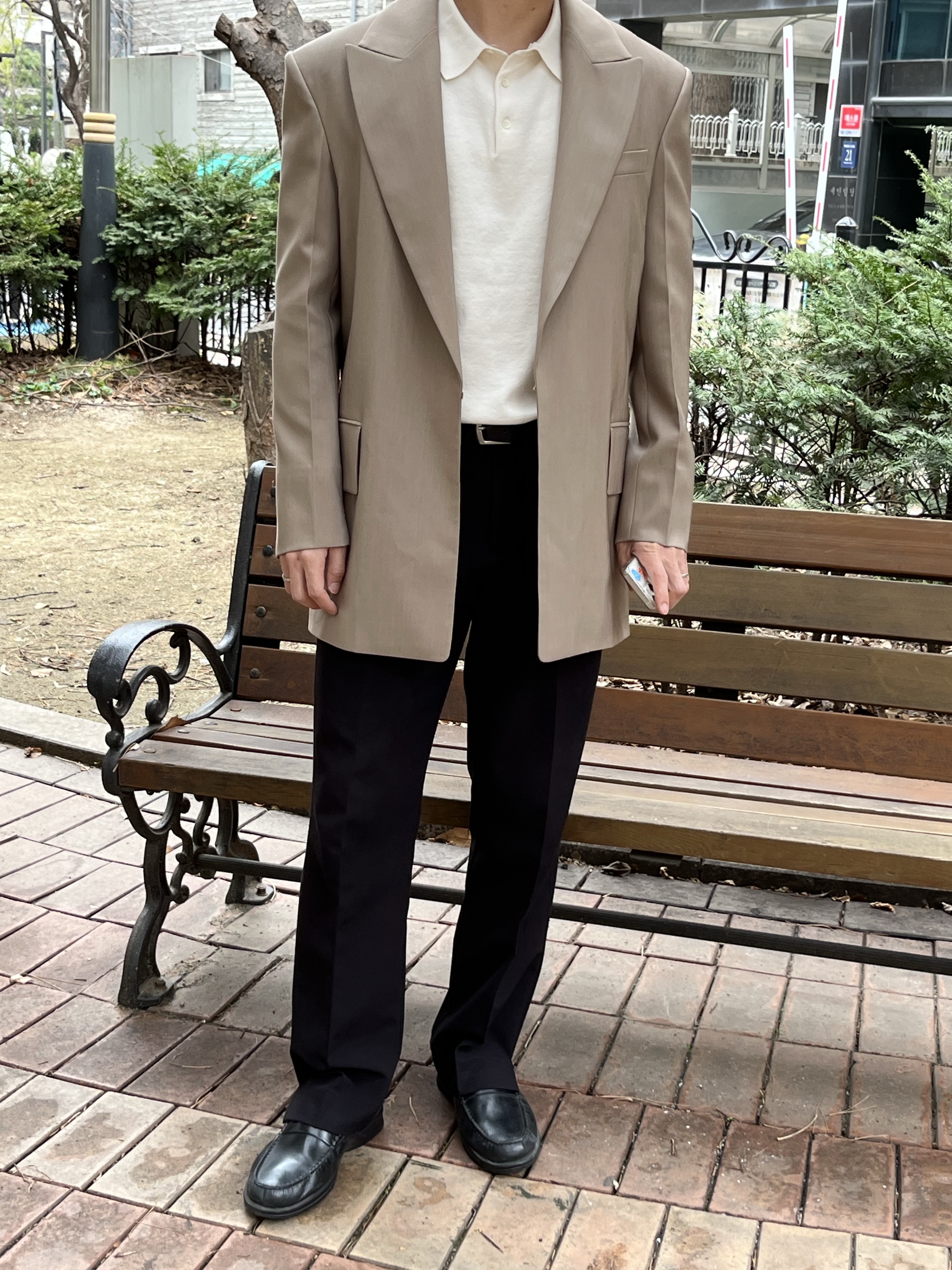 L'H.A.S Oversize 2-Tone Buttonless Jacket - Beige 착용 스타일 - 2