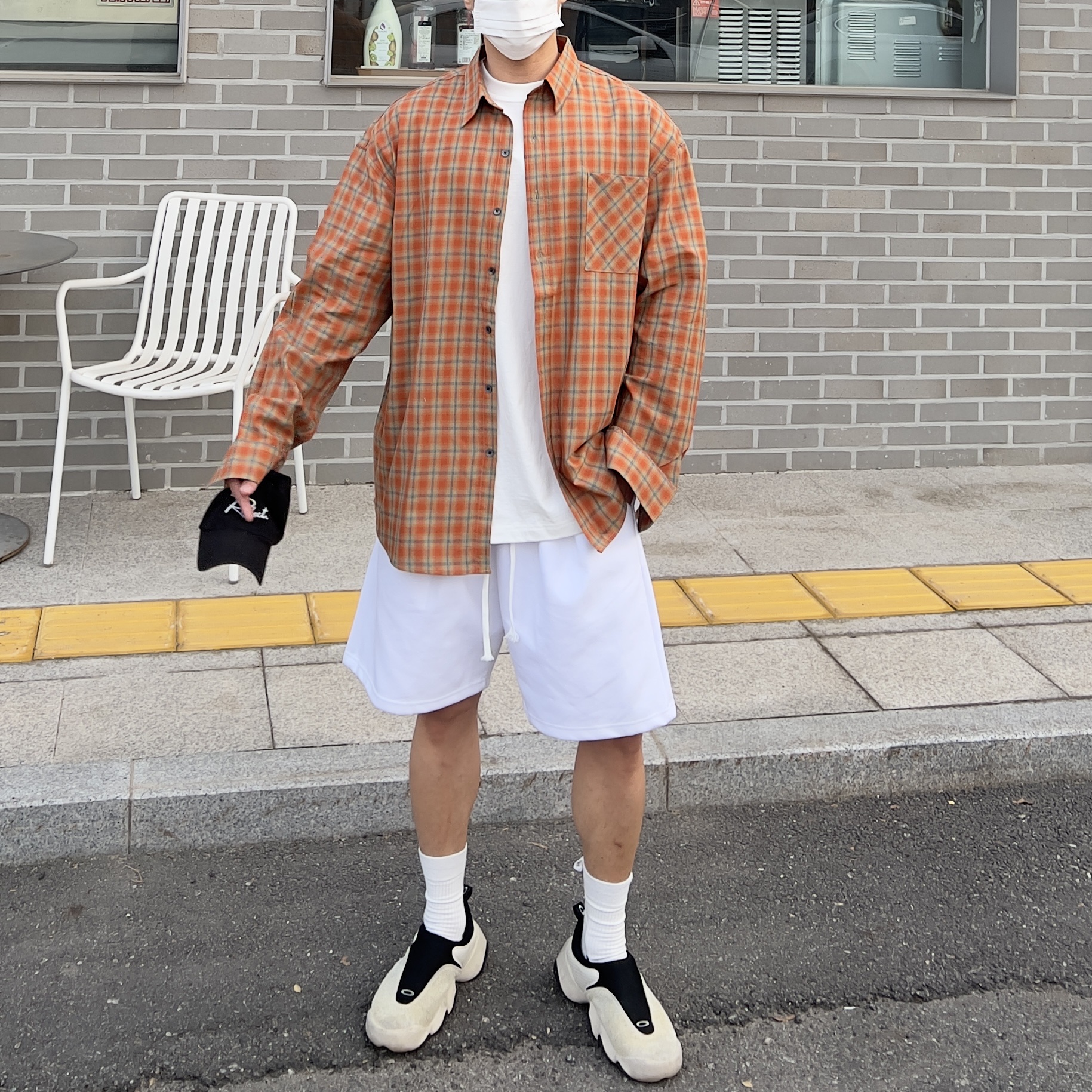 Oakley Factory Team x Brain Dead Flesh Milk Black 착용 스타일 - 1