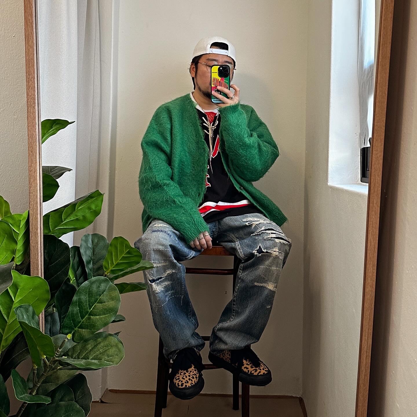 Saint Mxxxxxx Cardigan Mohair Green - 23AW, Gallery Dept. Logo Embroidered Cap White 착용 스타일 - 1