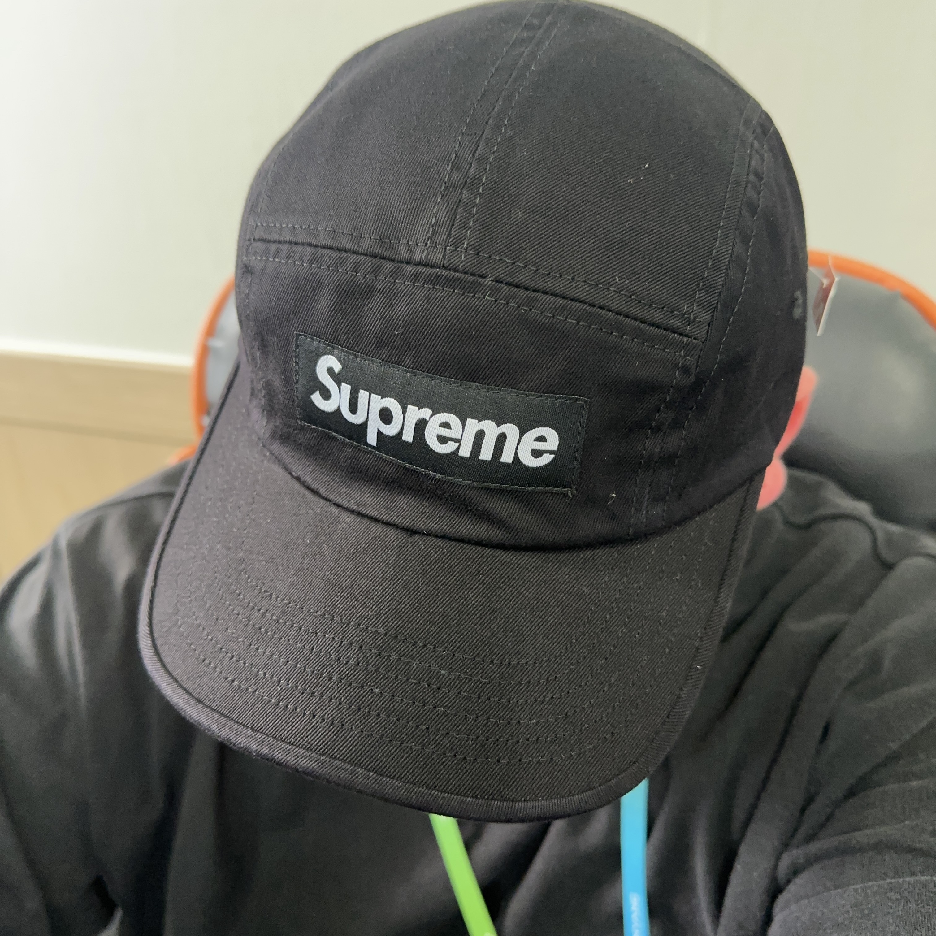 Supreme Washed Chino Twill Camp Cap Black 착용 스타일