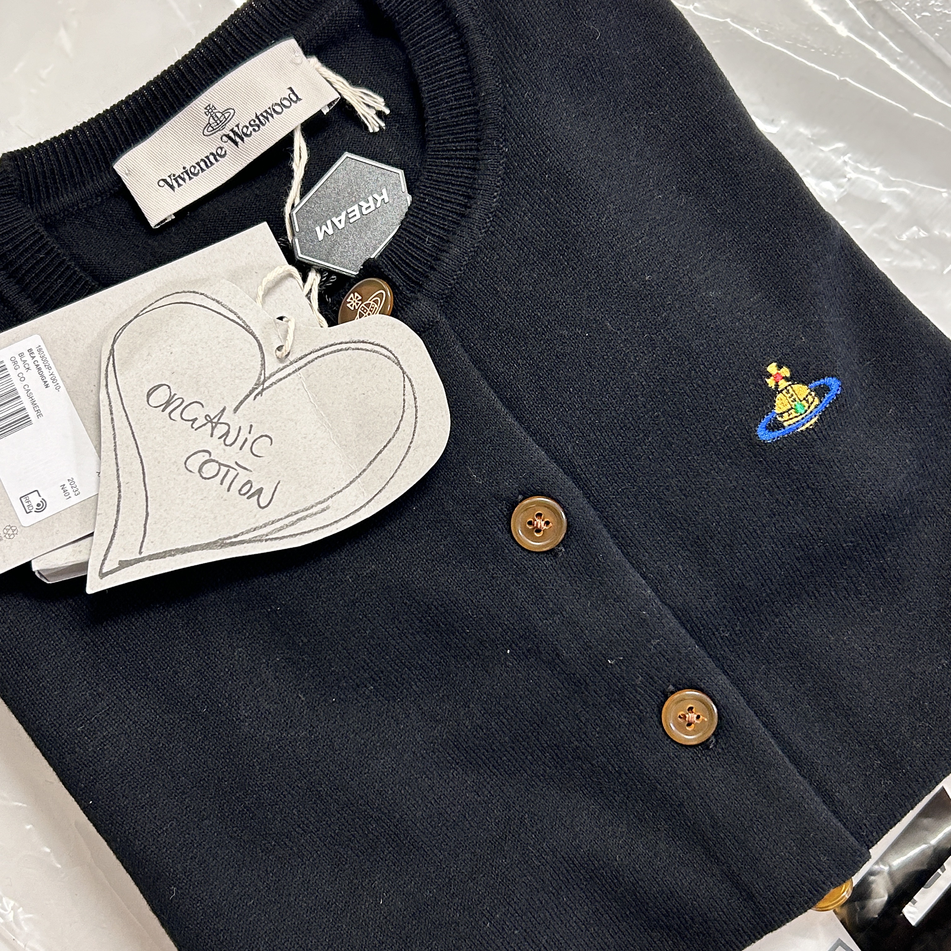 (W) Vivienne Westwood Bea Cardigan Black 착용 스타일