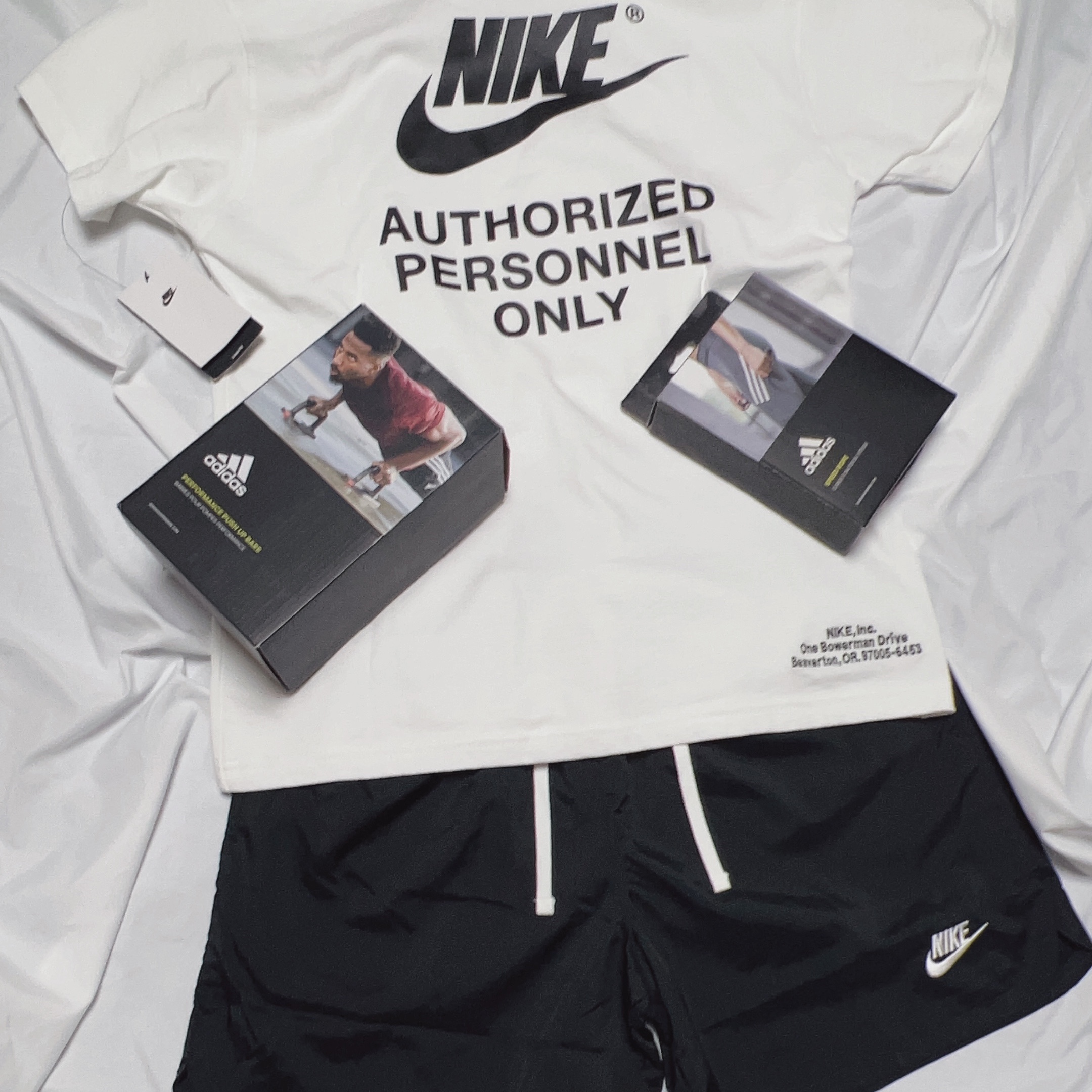 Nike NSW Authorized Personnel T-Shirt White - Asia, Nike NSW Woven Lined Flow Shorts Black - Asia 착용 스타일