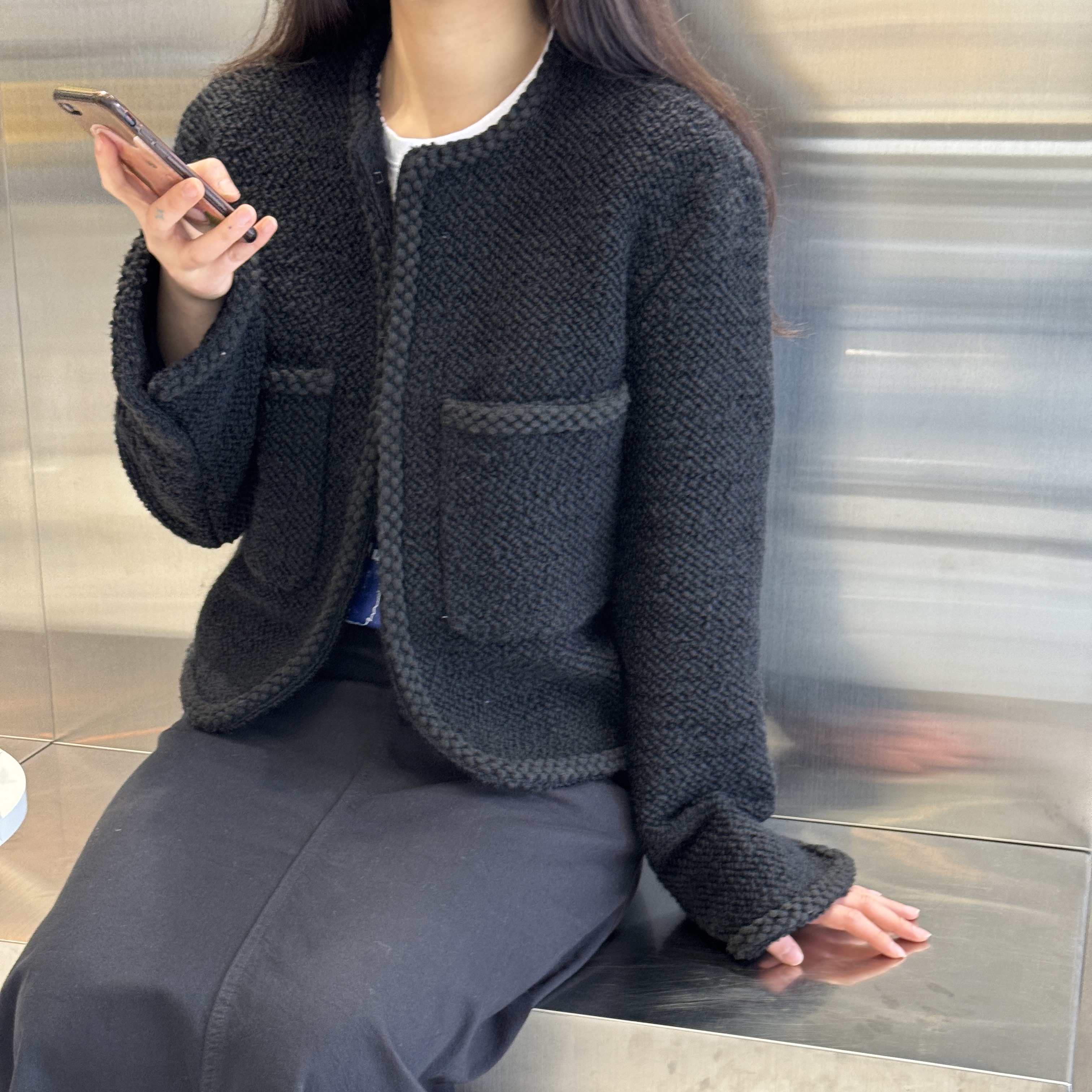 L'H.A.S Boucle Tweed Cropped Jacket - Black, L'H.A.S Boucle Tweed Cropped Jacket - Yellow 착용 스타일 - 3