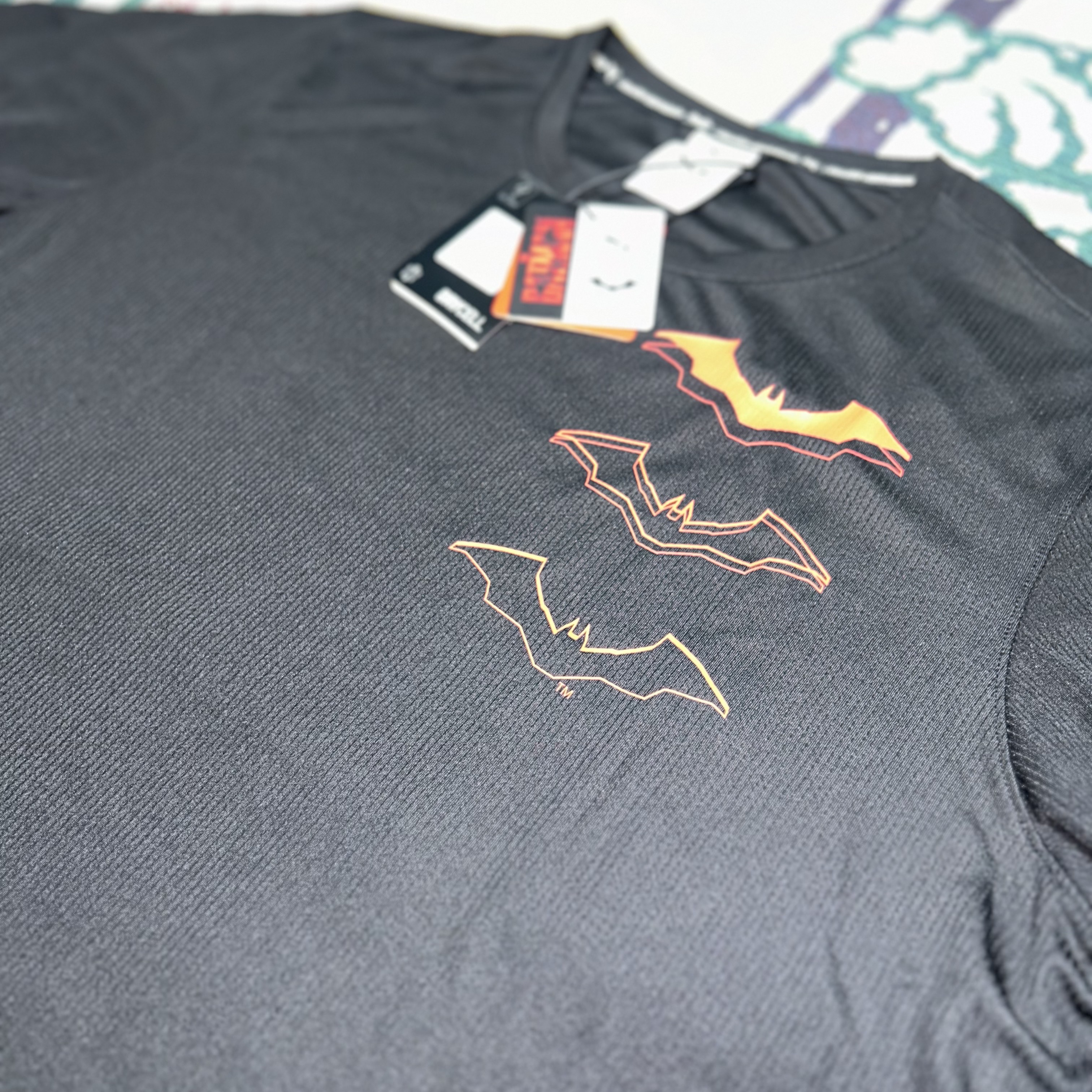 Puma x Batman Perforated Training T-Shirt Black 착용 스타일 - 3