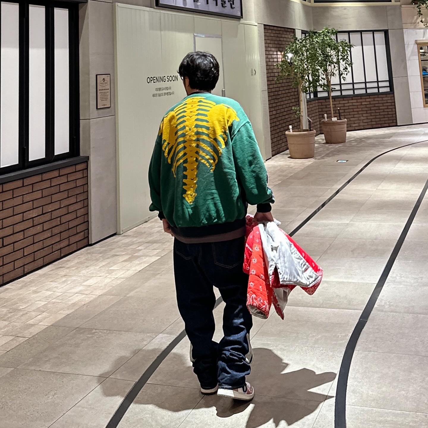 Kapital 2 Tone Big Fleece Sweatshirt Black Green, Kapital Gauze Bandana Patchwork PT Quilt Work Blouson Black 착용 스타일 - 1