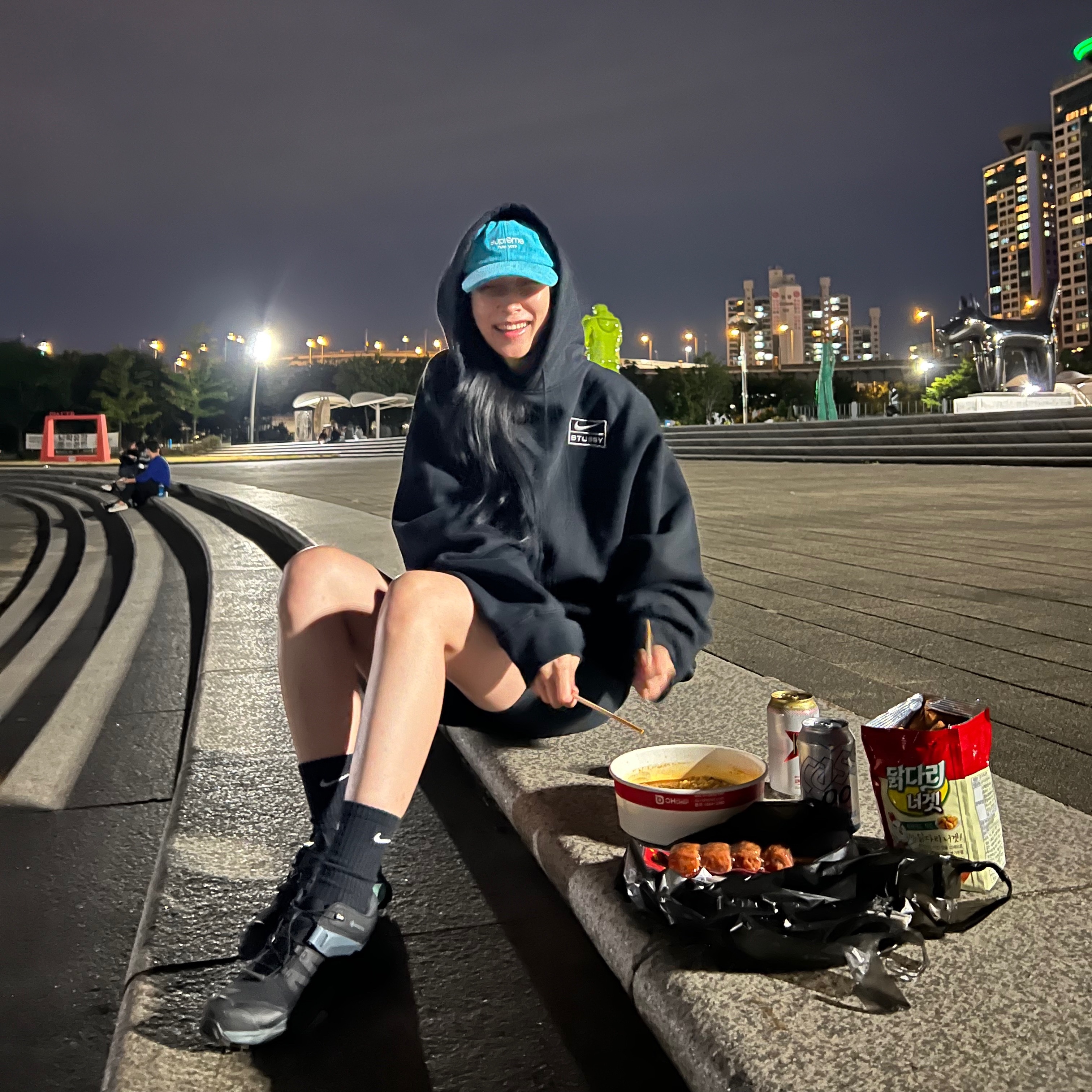 Nike x Stussy NRG RA Washed Pullover Hoodie Black (DN4028-010), Supreme Waxed Wool 6-Panel Black - 22FW 착용 스타일 - 1