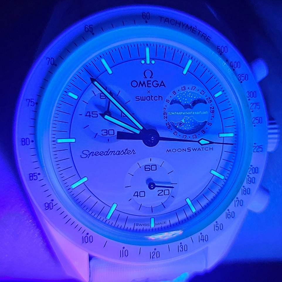 Swatch x Omega x Snoopy Bioceramic Moonswatch Mission To The Moonphase Full Moon 착용 스타일 - 3
