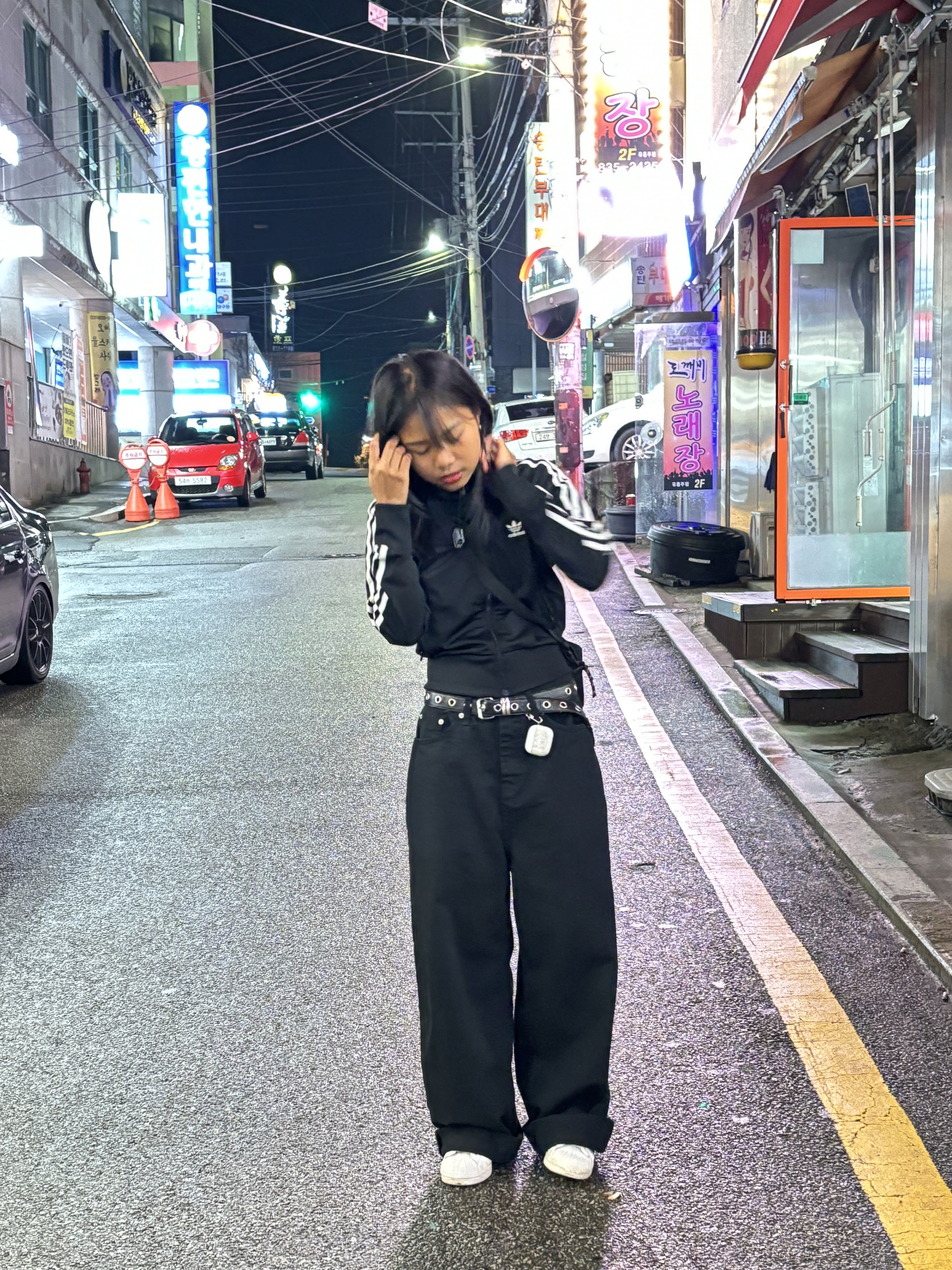 (W) Adidas Adicolor Classic Firebird Track Top Black - KR Sizing 착용 스타일