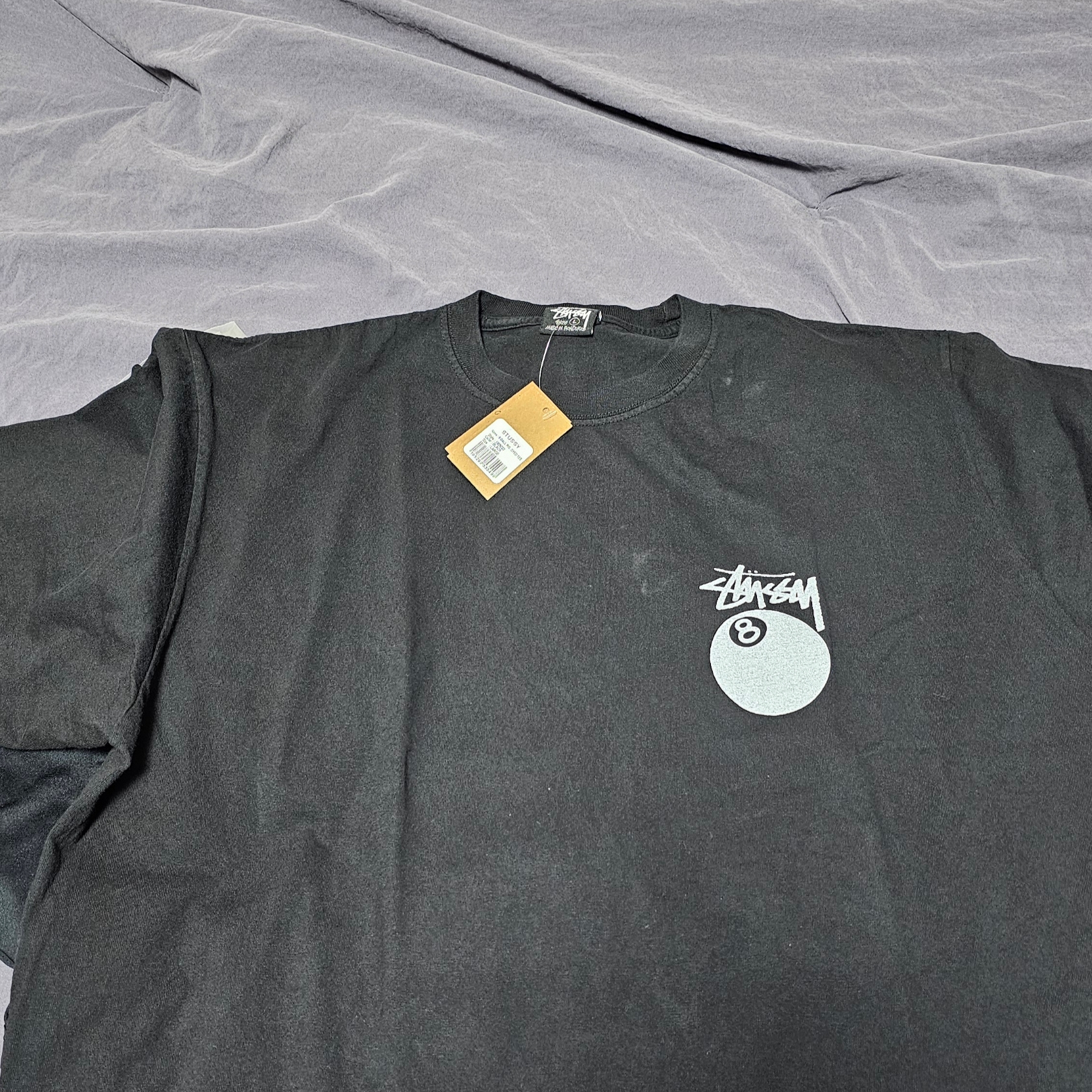 Stussy 8 Ball Pigment Dyed T-Shirt Black 착용 스타일 - 1