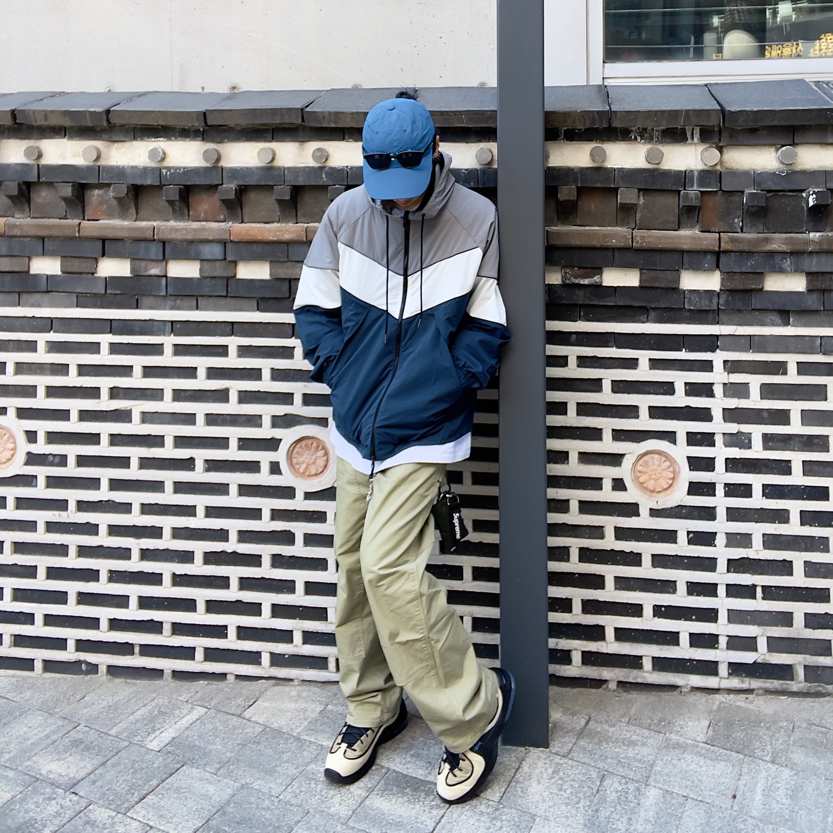 Nike x Stussy Air Penny II Rattan and Limestone, Supreme Webbing Keychain Black - 23SS 착용 스타일 - 5