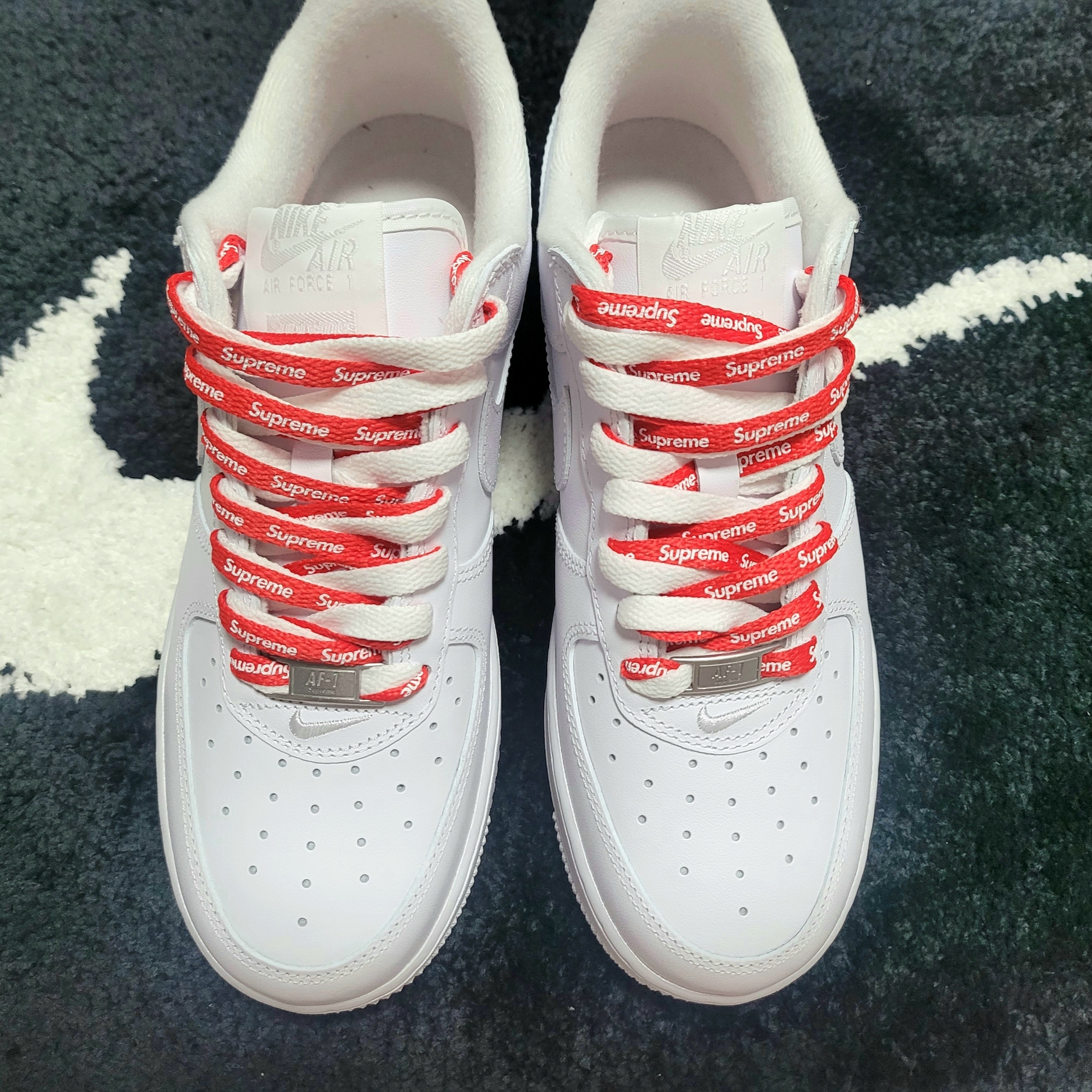 Nike x Supreme Air Force 1 Low White 착용 스타일