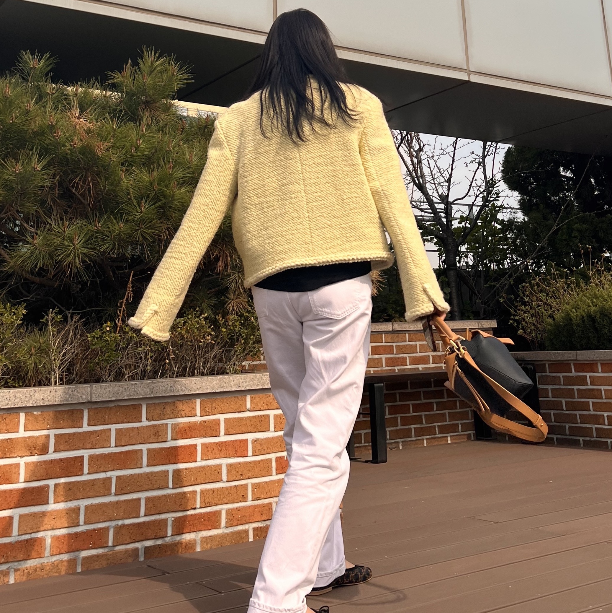 L'H.A.S Boucle Tweed Cropped Jacket - Yellow 착용 스타일 - 2