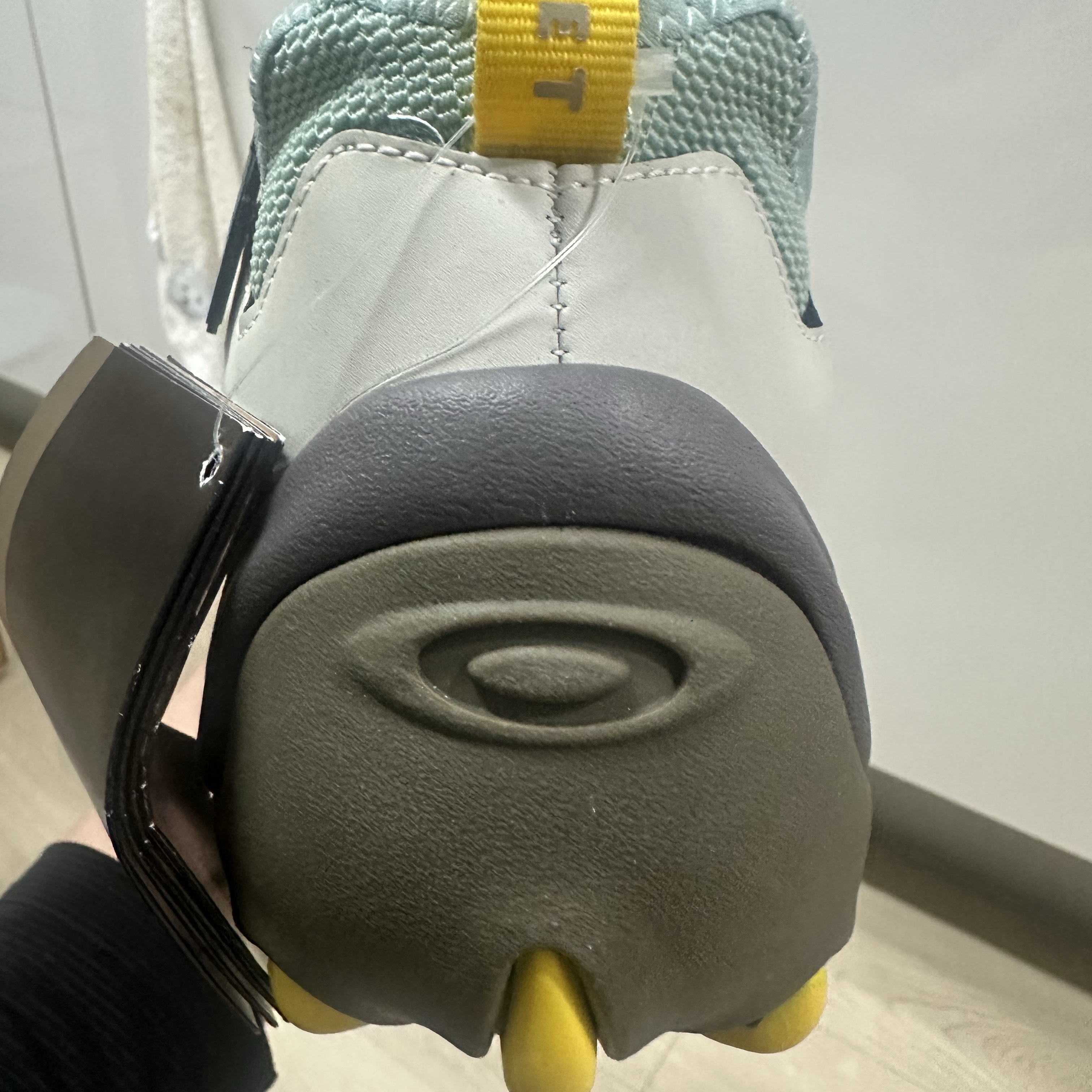 Oakley x Piet Teeth OG Slip-On Grey 착용 스타일 - 3