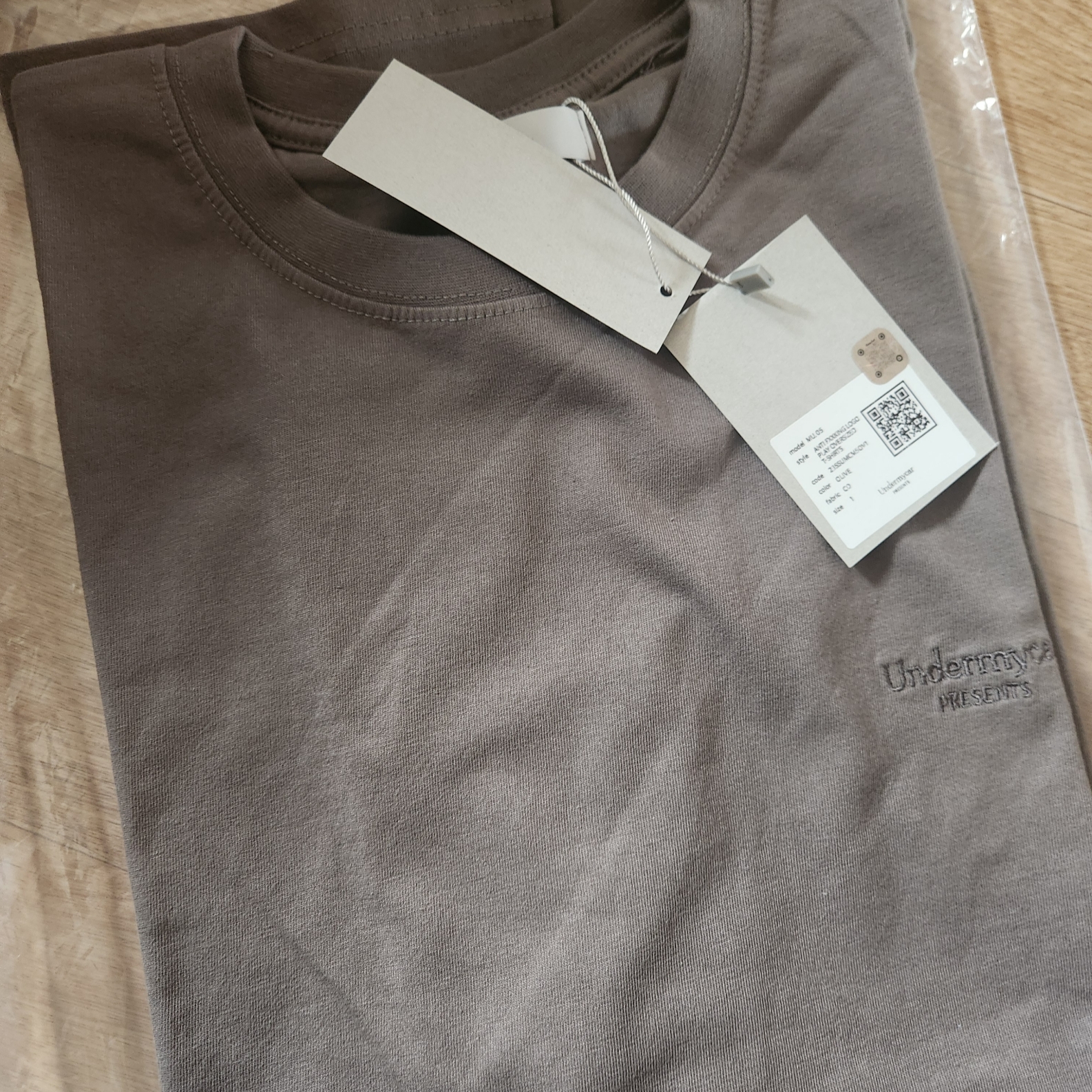 Undermycar Mu.05 Anti Fxxking Logo Play Oversized T-Shirts Olive 착용 스타일