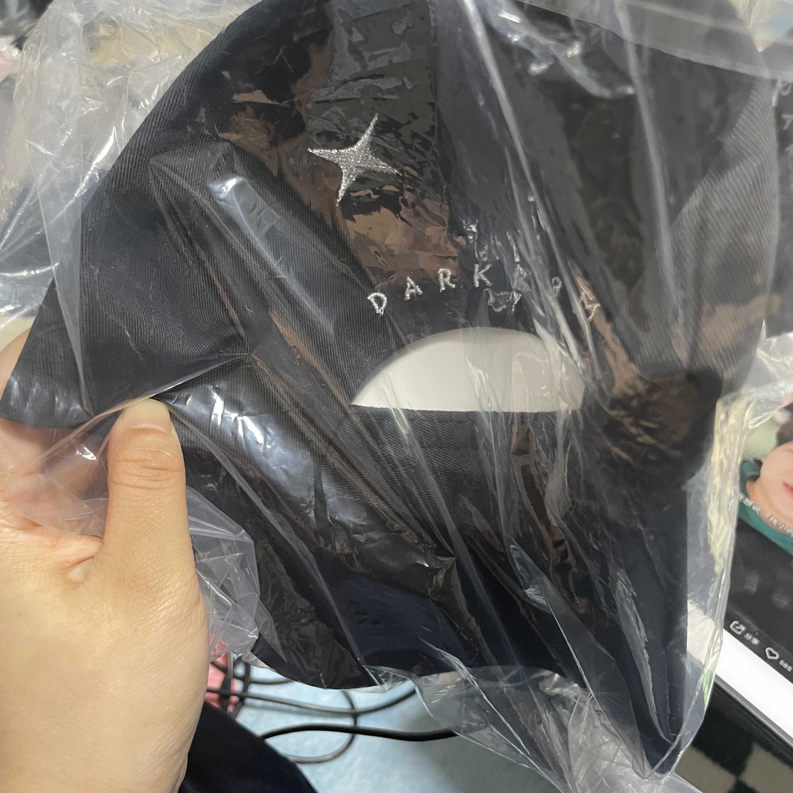 Darkr8m Studio x Kian84 WOOkimyung Ball Cap Black 착용 스타일