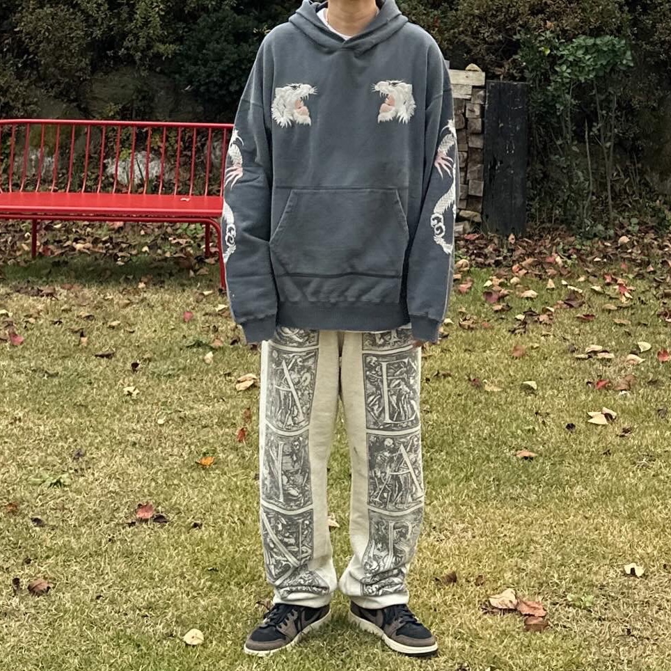 Neighborhood Savage Souvenir CO L/S Grey, Saint Mxxxxxx x Denim Tears Mural Sweatpants Grey - 23SS 착용 스타일