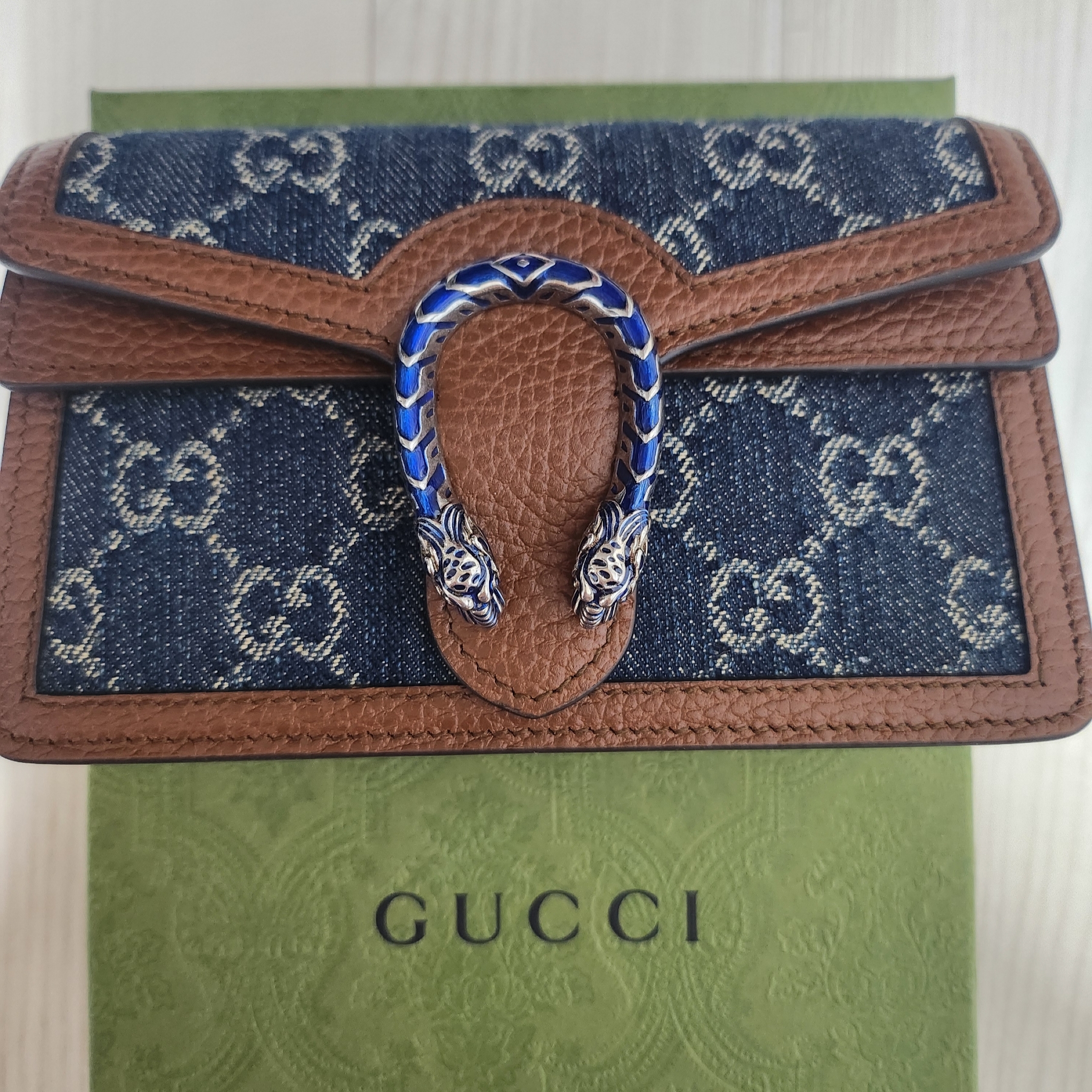 Gucci Dionysus Super Mini Bag Blue Ivory Denim 착용 스타일