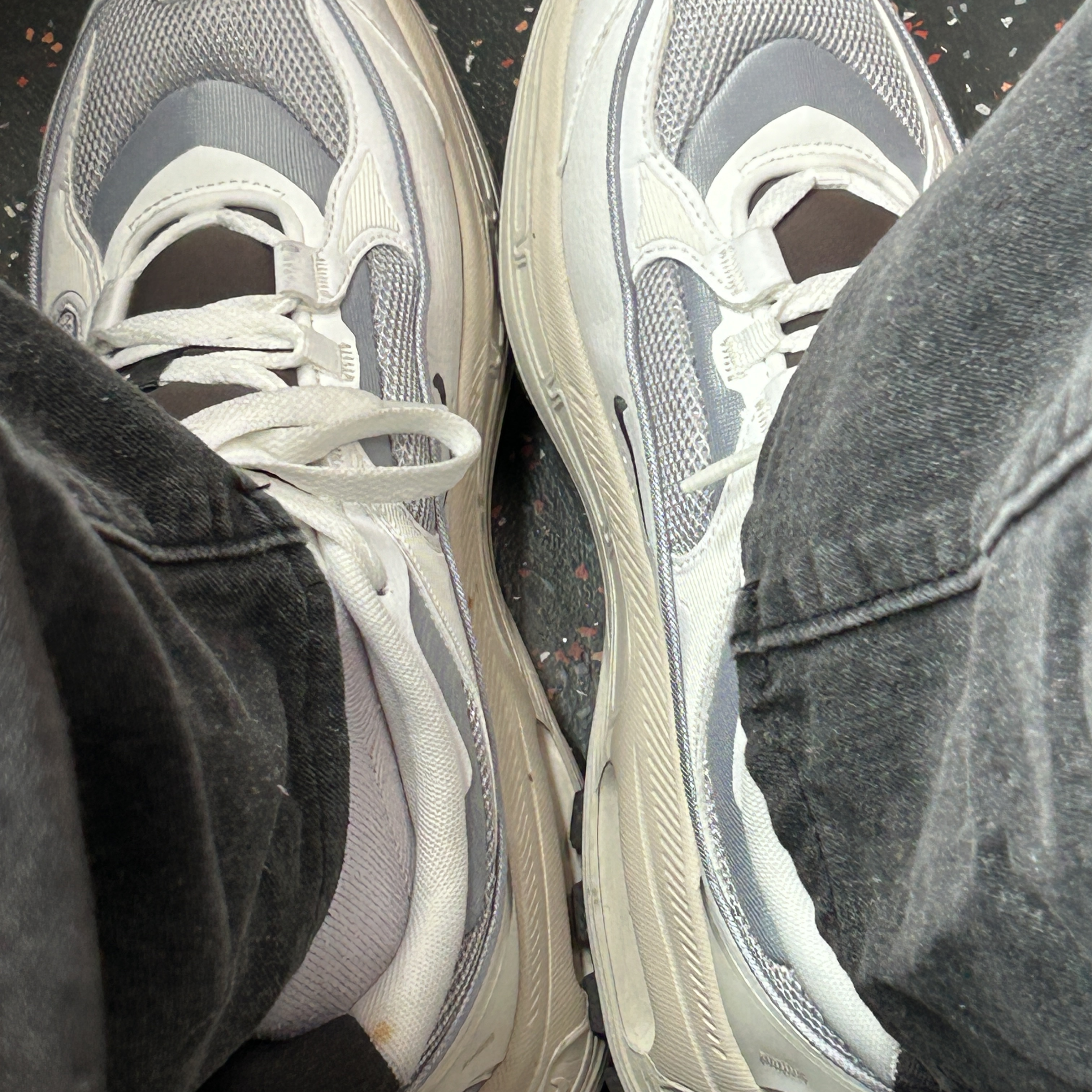 (W) Nike Air Max Bliss Next Nature Wolf Grey 착용 스타일