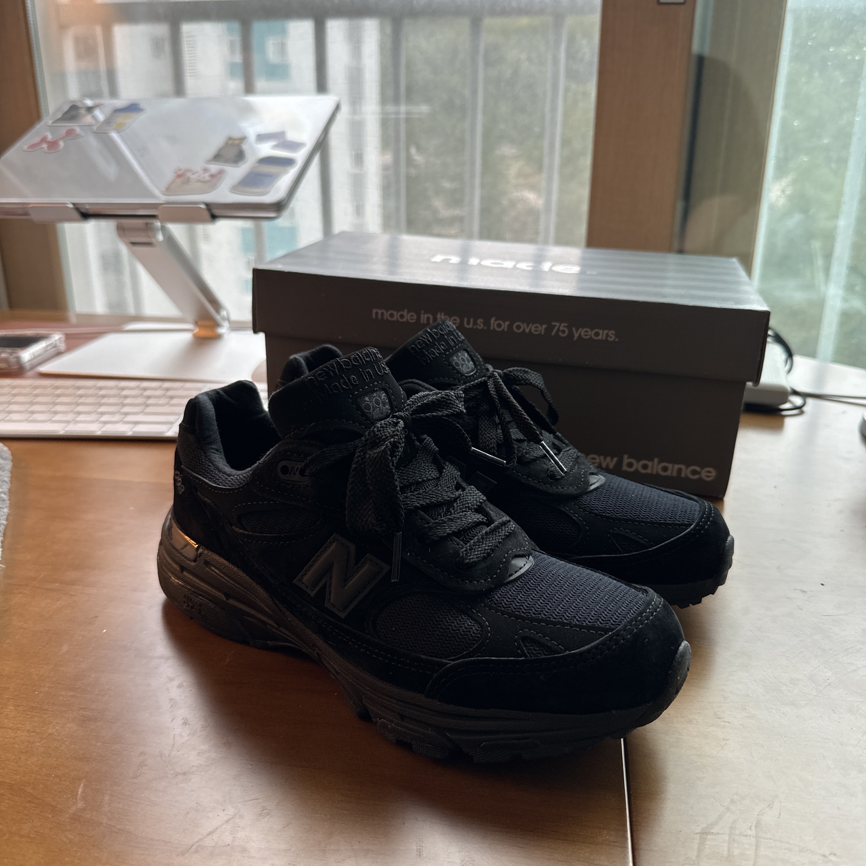 (W) New Balance 993 Made in USA Triple Black - B Standard 착용 스타일