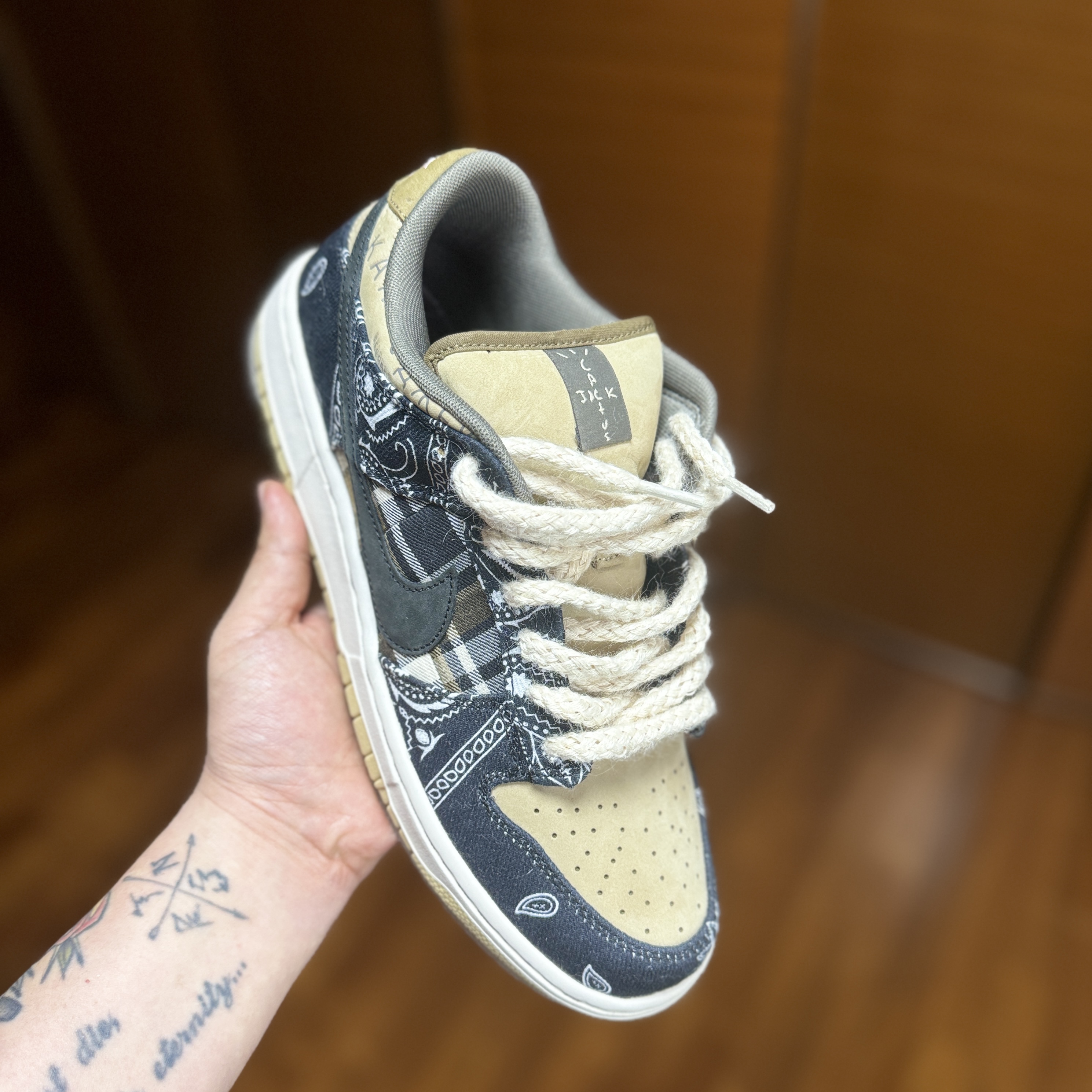 Nike x Travis Scott SB Dunk Low 착용 스타일