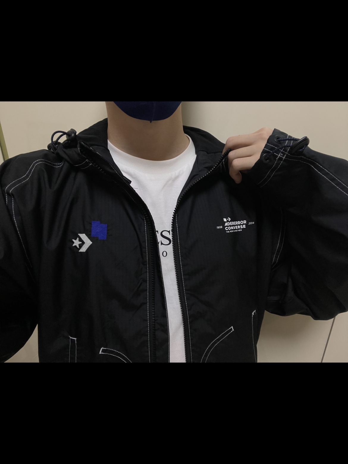 Converse x Ader Error Shapes Light Jacket Converse Black 착용 스타일 - 3