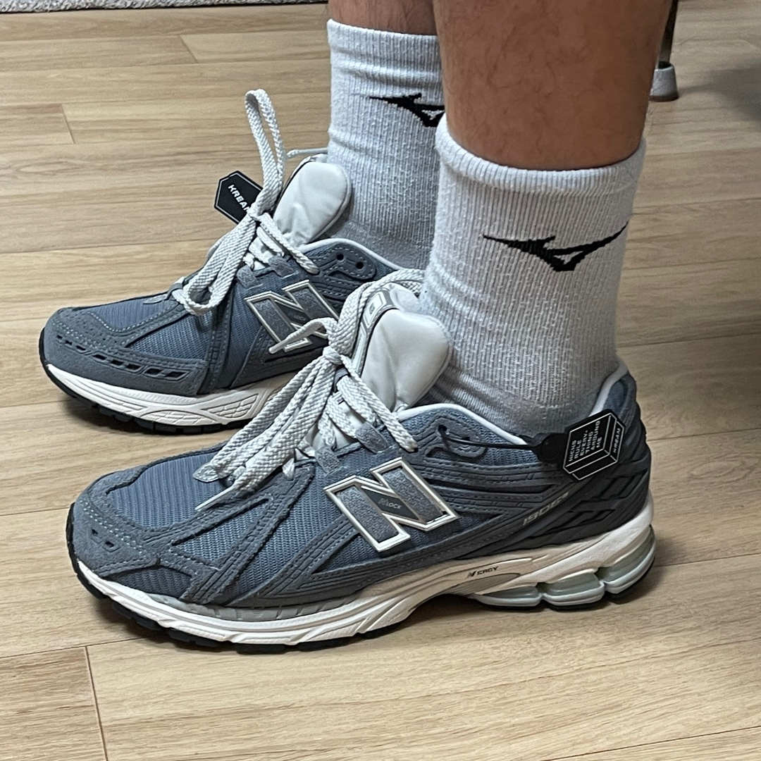 New Balance 1906R Titanium Grey Matter 착용 스타일