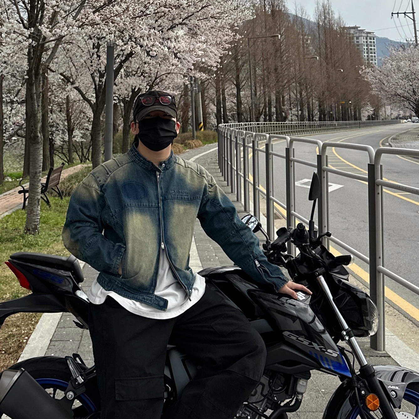ETCE Denim Racer Jacket Blue 착용 스타일