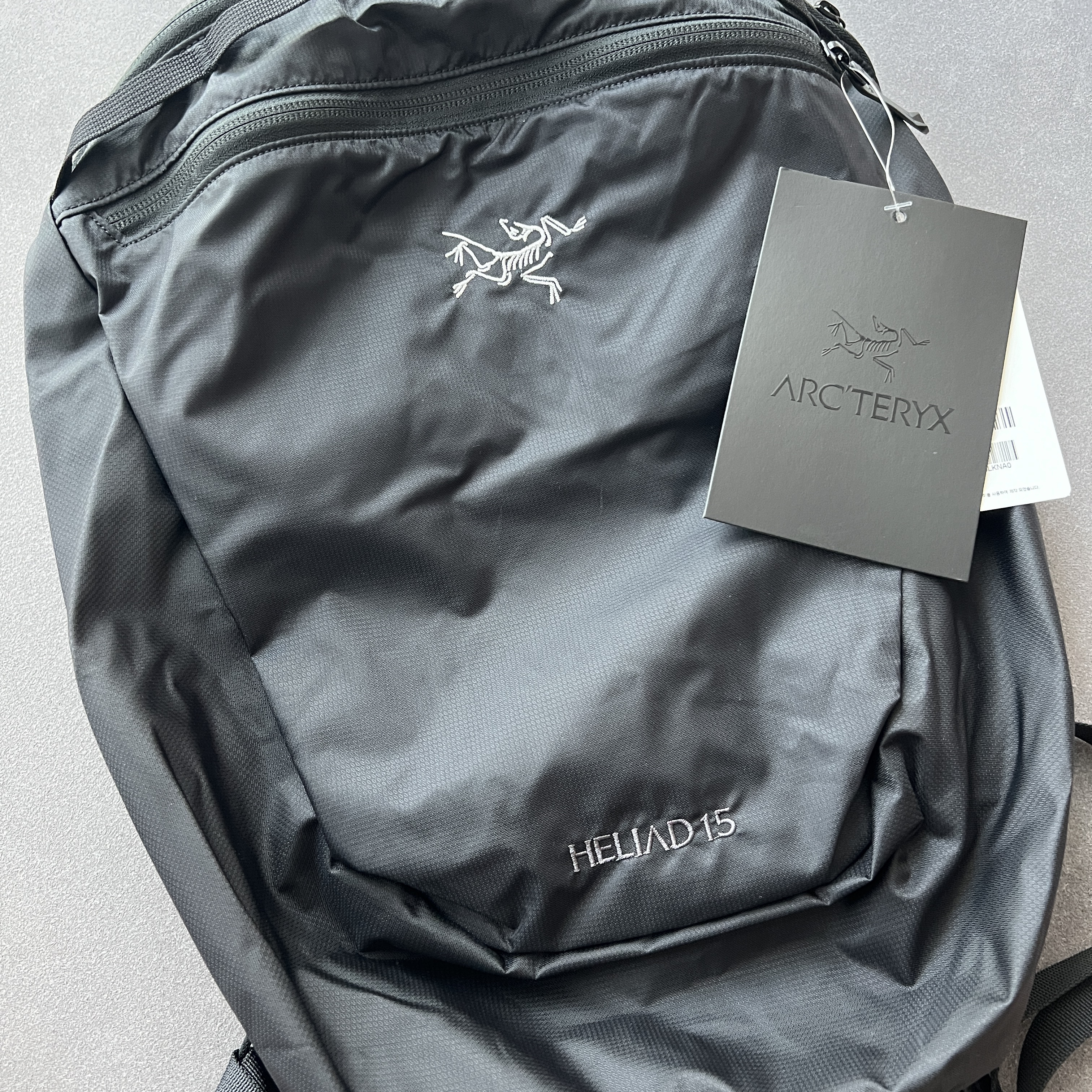 Arc'teryx Heliad 15 Backpack Black 착용 스타일