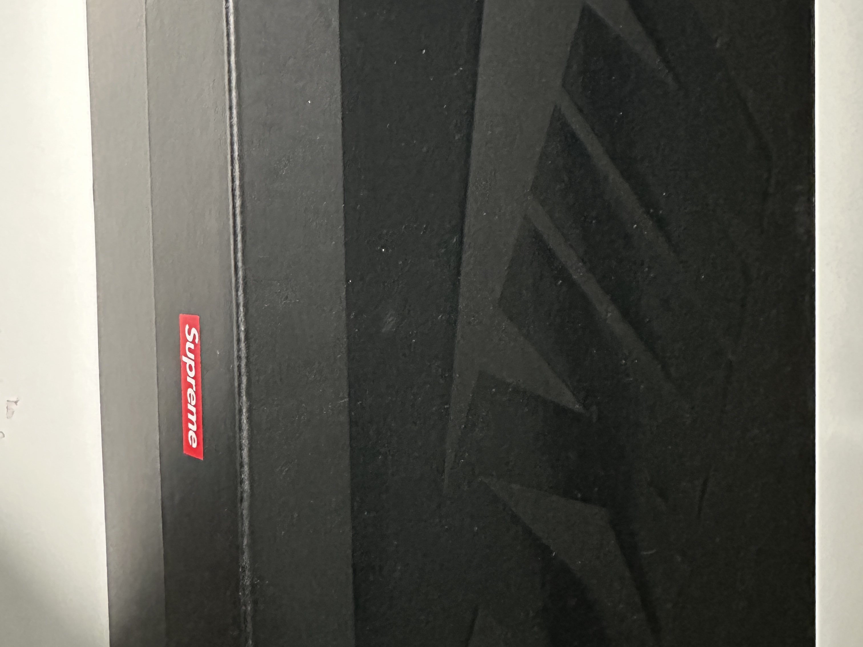 Nike x Supreme Air Force 1 Low Black 착용 스타일 - 2