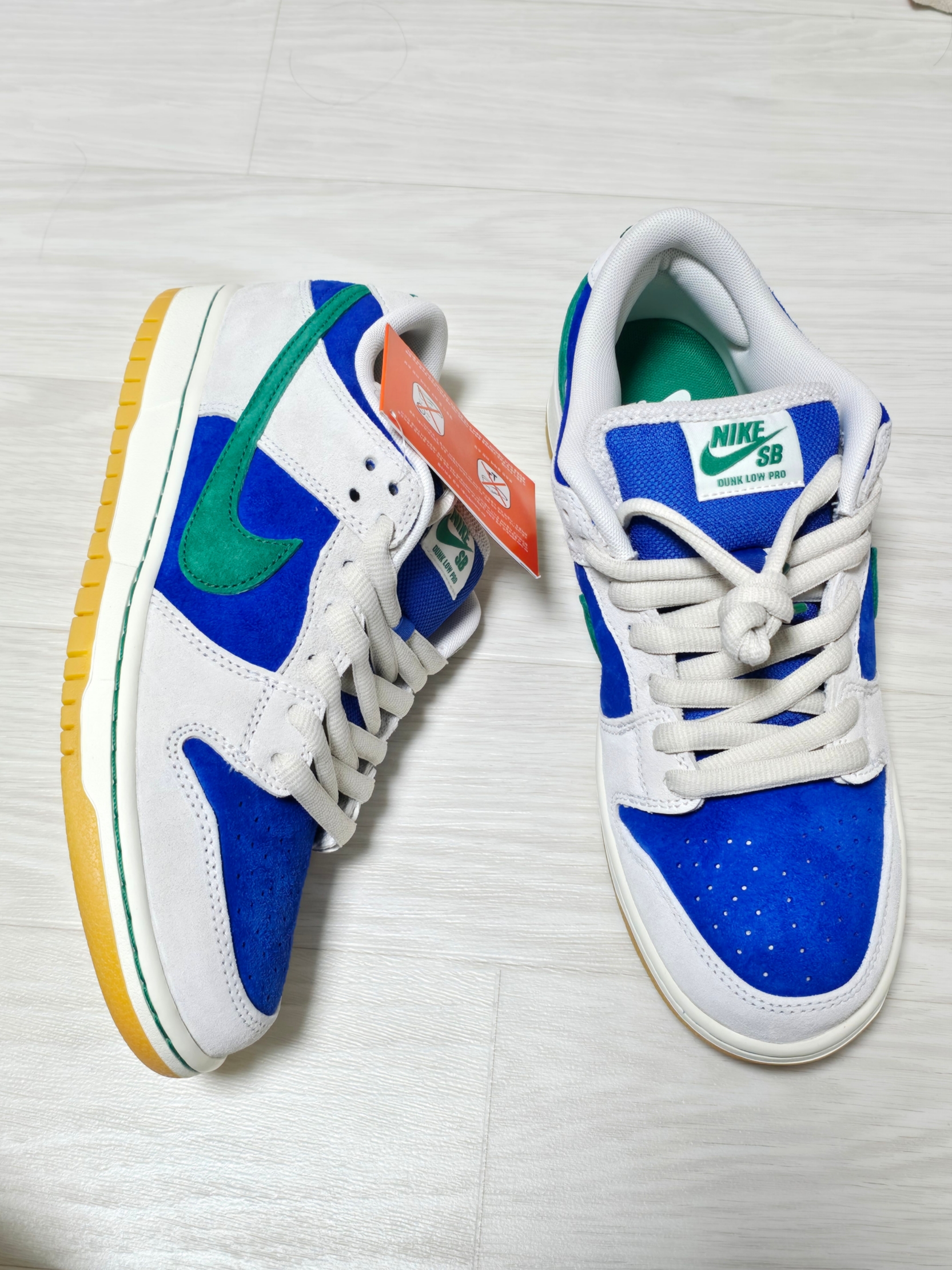 Nike SB Dunk Low Pro Phantom and Hyper Royal, Palace x Gap Hood Grey - 24SS 착용 스타일 - 2