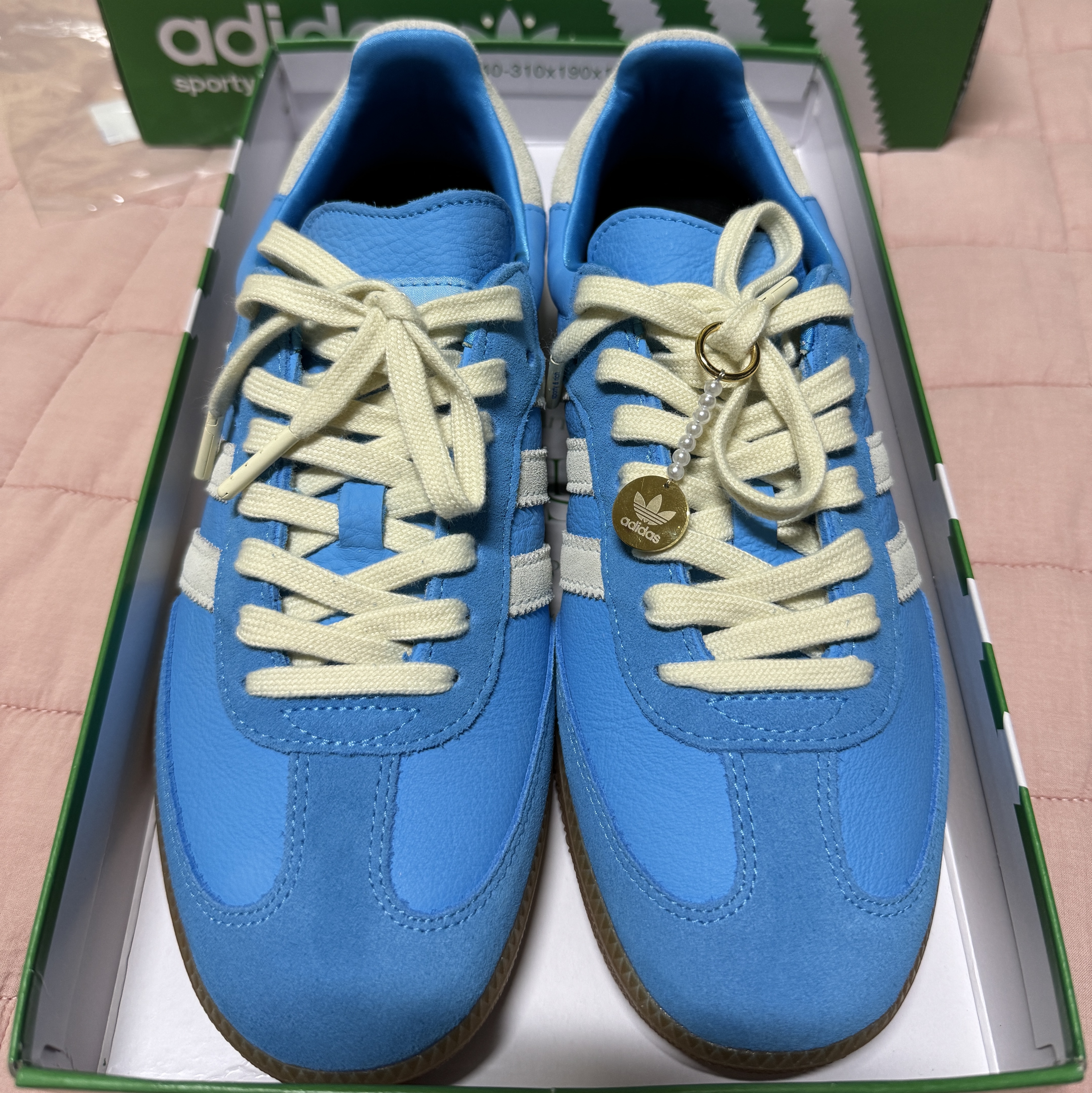 Adidas x Sporty & Rich Samba Blue Rush Cream White 착용 스타일