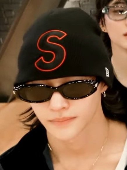 Supreme New Era S Logo Beanie Black - 23SS, Gentle Monster Mass 01 Black 착용 스타일