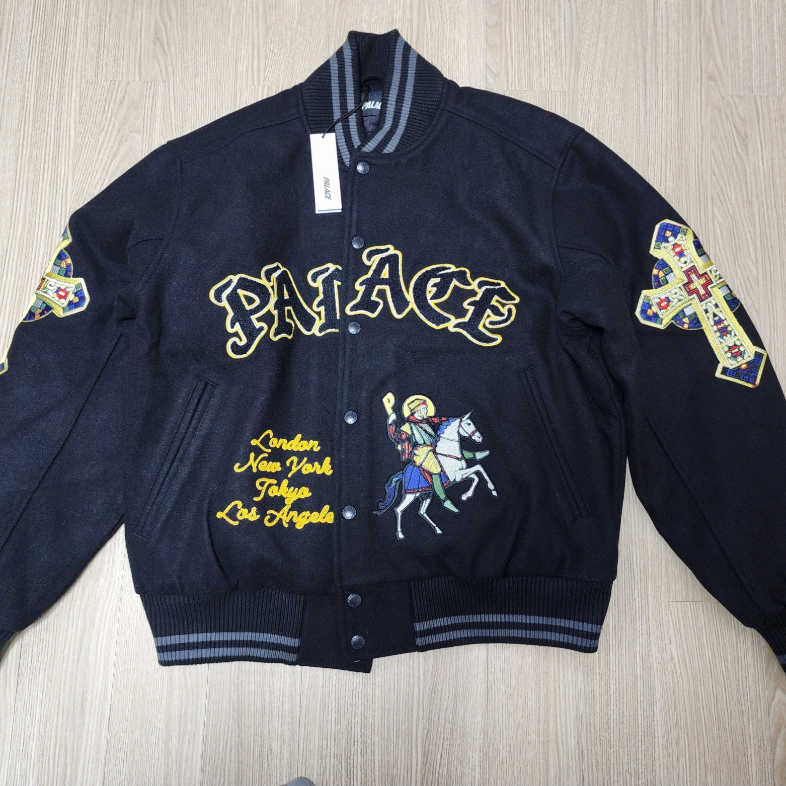 Palace Saints Varsity Jacket Black - 24SS 착용 스타일 - 1
