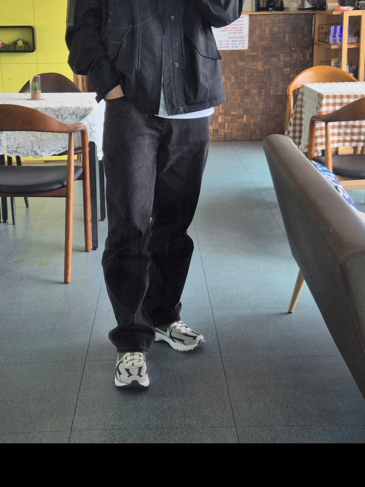 Nike Zoom Vomero 5 PRM Light Iron Ore and Flat Fewter, Juun.J MK3 Transform Jacket Black - 22FW 착용 스타일
