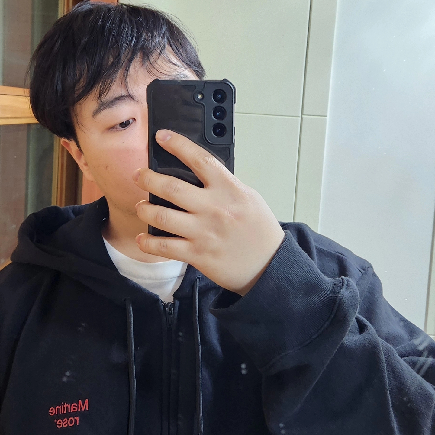 Undermycar Mu.13 Anti Fxxking Logo Play Regular Fit T-shirts Sand, Balenciaga Political Campaign Hoodie Large Fit Grey White 착용 스타일 - 4