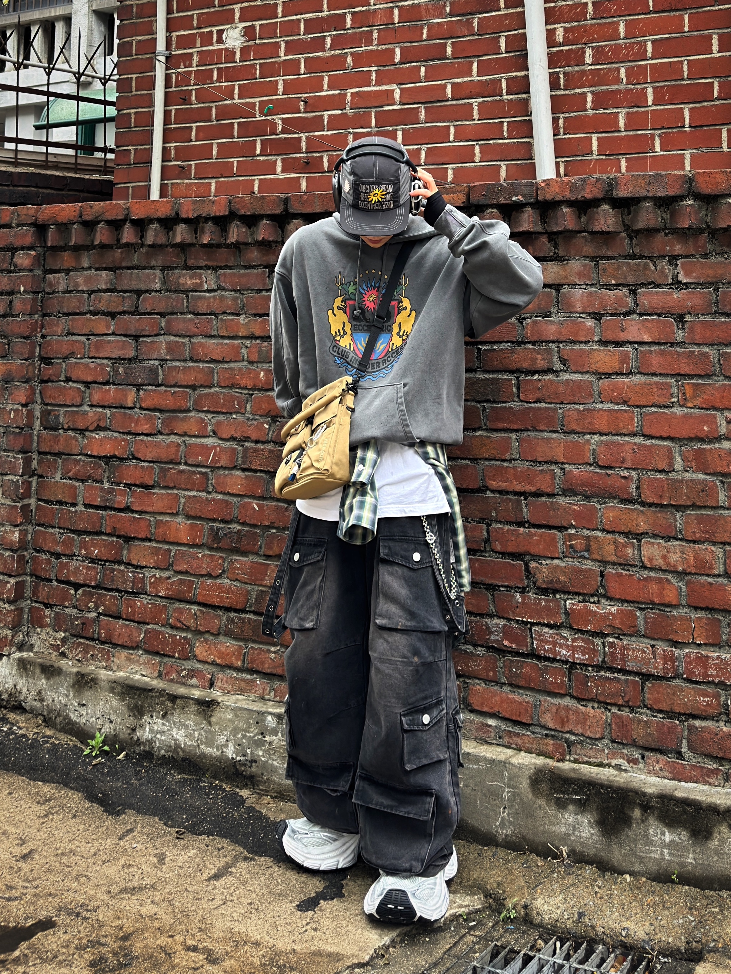 Balenciaga 10XL Sneakers White Black Grey, Test Artifact Era Origin Max 002x White 착용 스타일 - 6
