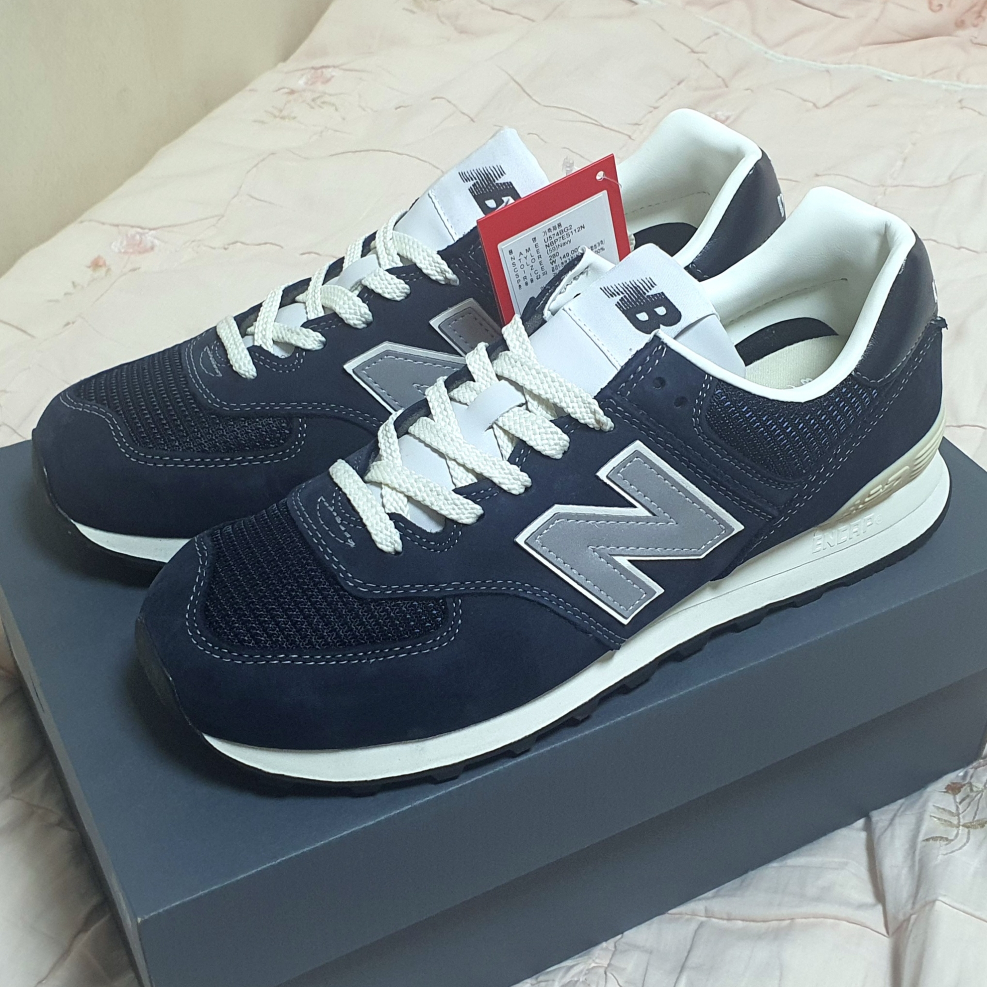 New Balance x Pottery 574 Premium Hard Navy 착용 스타일