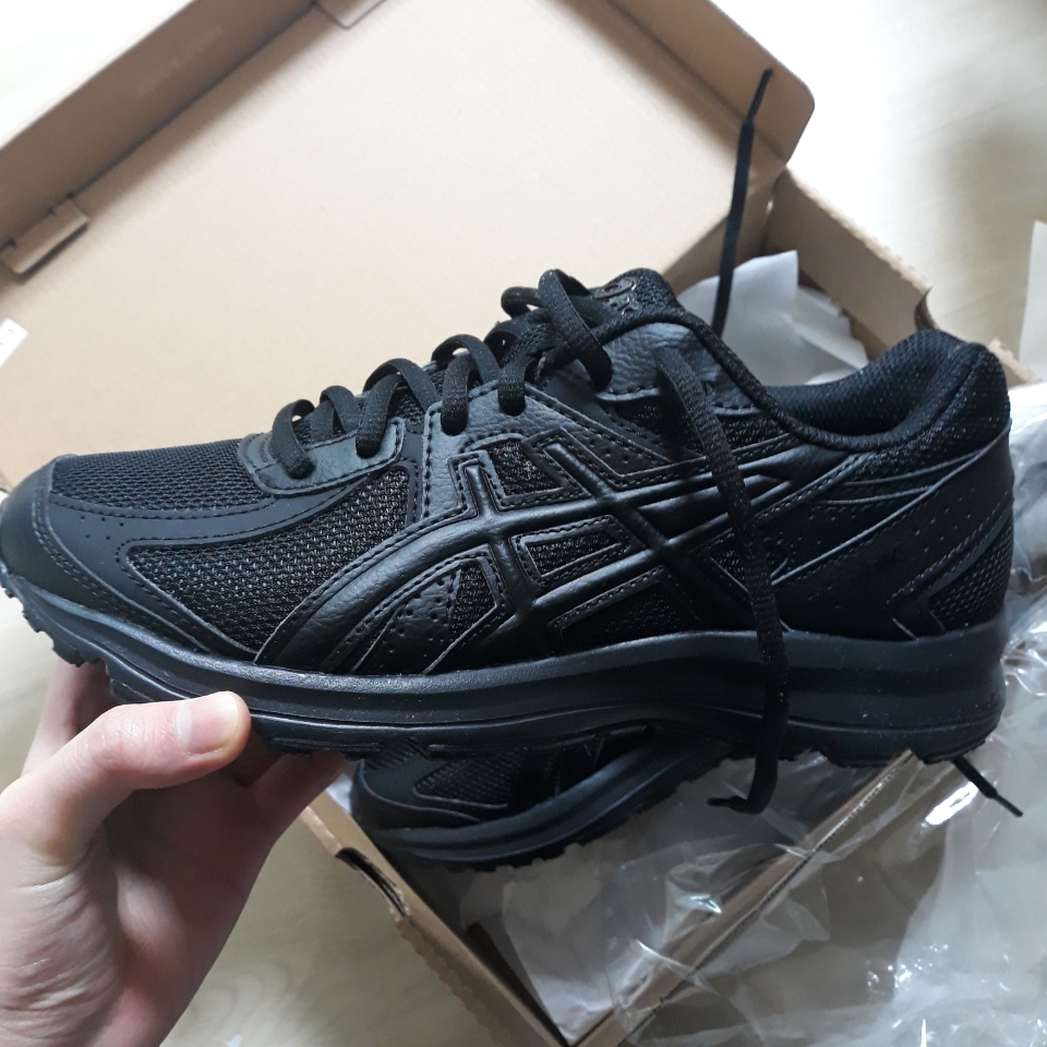 Asics Jog 100 S Black - 2E Wide 착용 스타일 - 2