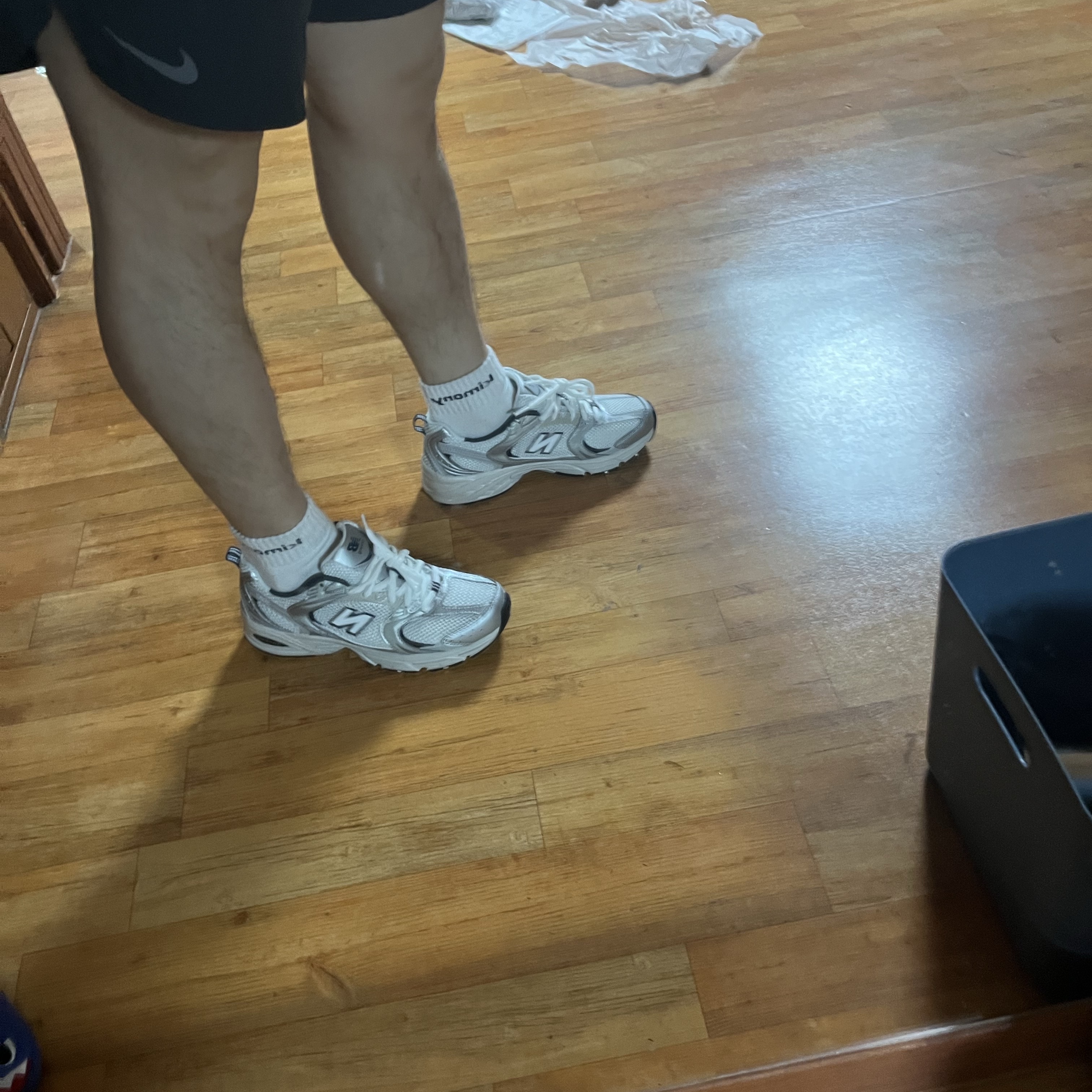 New Balance 530 Steel Grey 착용 스타일