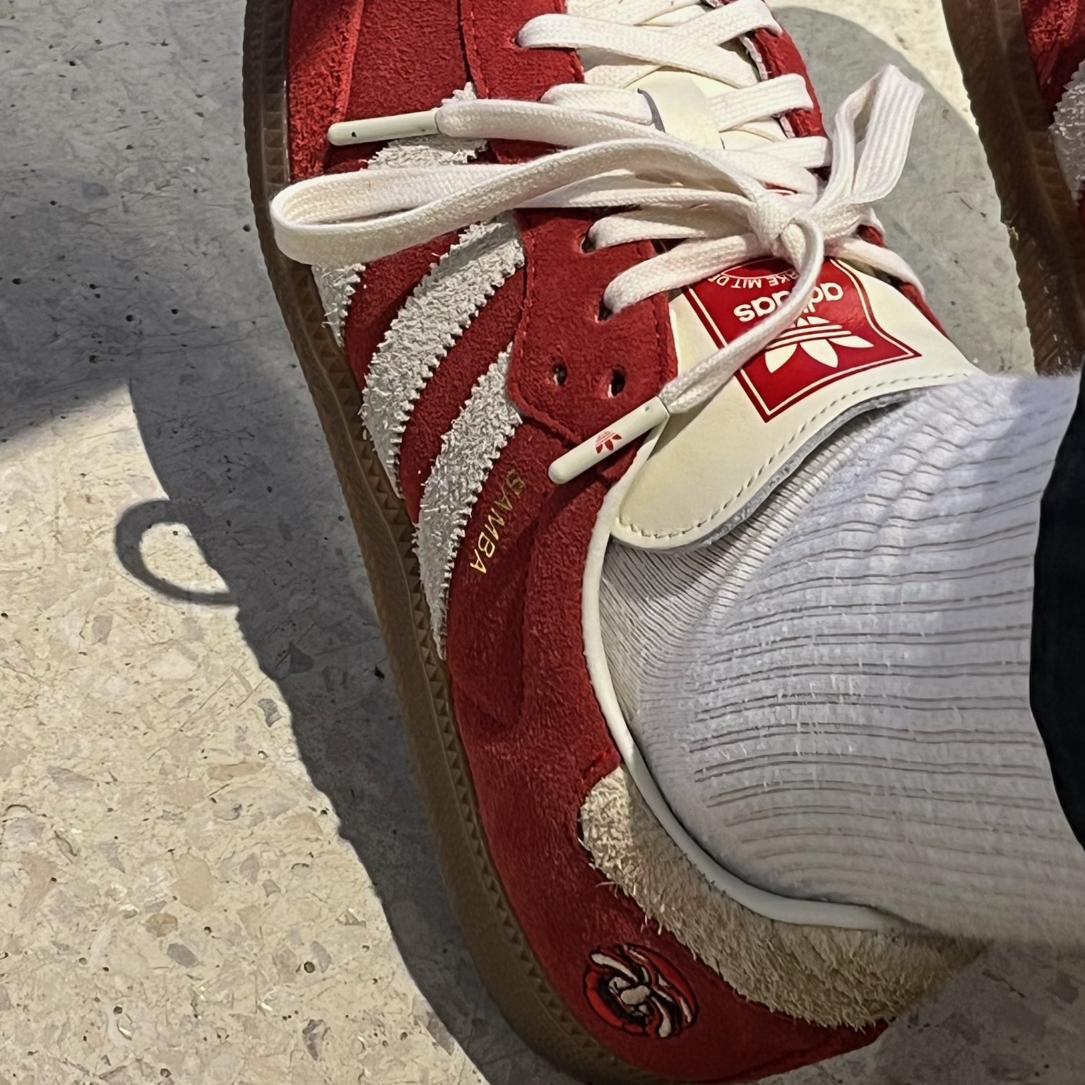 Adidas Samba OG Tal Better Scarlet Off White 착용 스타일