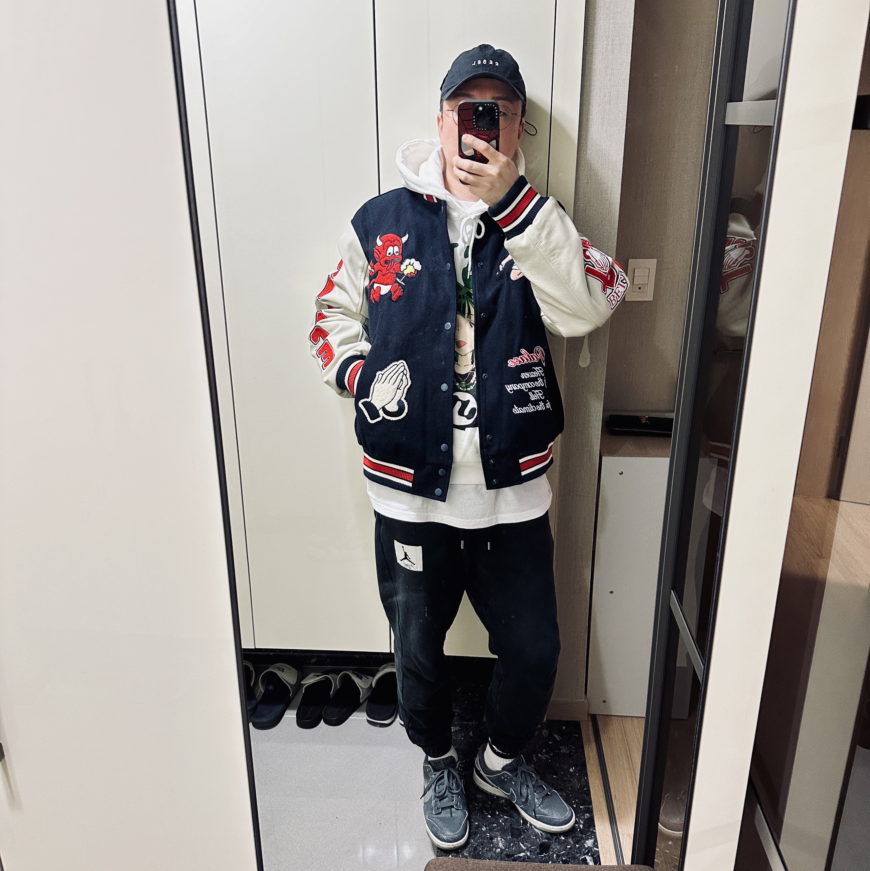 Palace Fallen Angels Varsity Jacket Navy - 23SS, Nike Dunk Low Retro PRM Halloween 착용 스타일