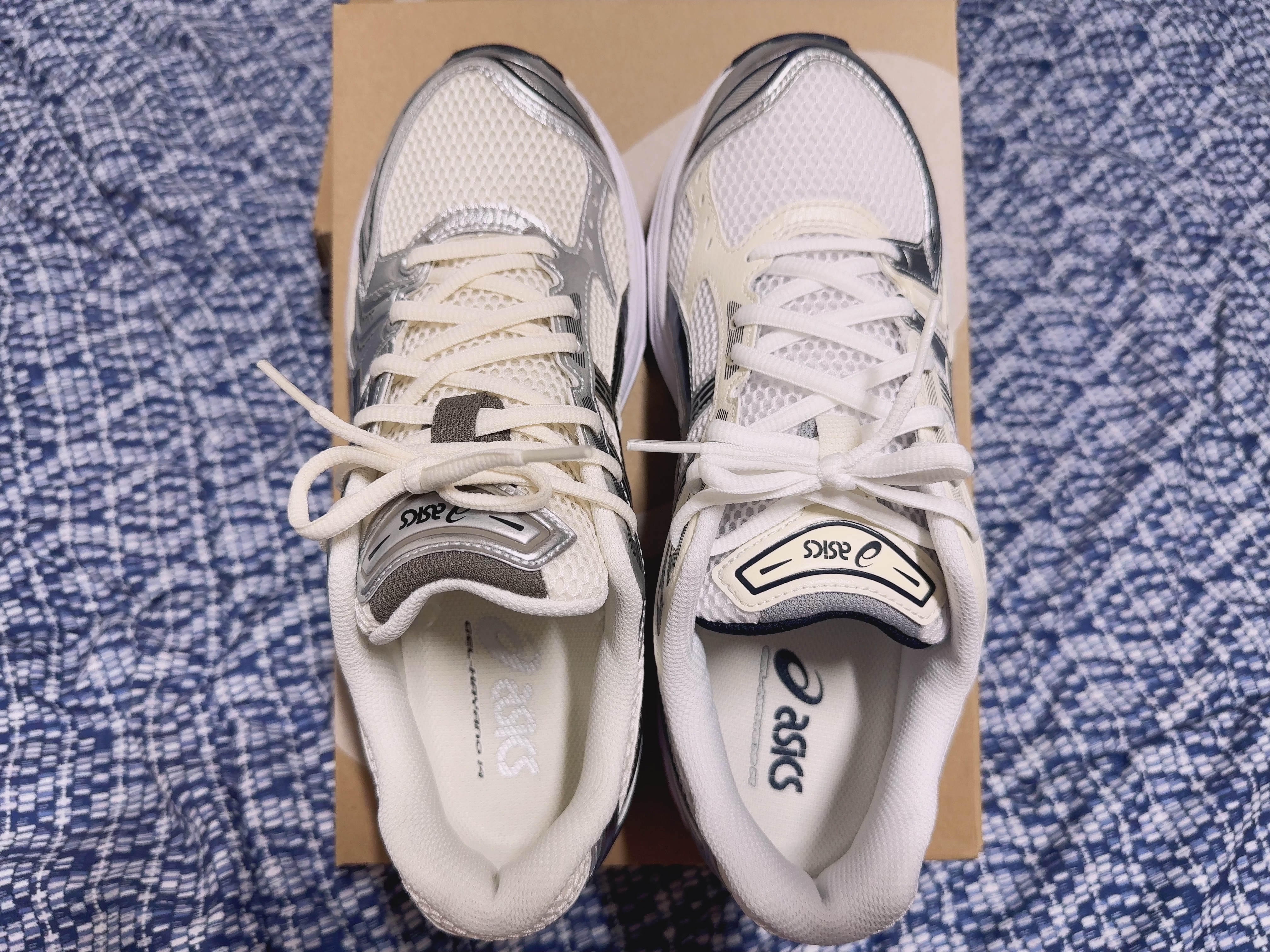 Asics Gel-Kayano 14 Cream Black, (W) Asics Gel-Kayano 14 White Midnight 착용 스타일 - 6
