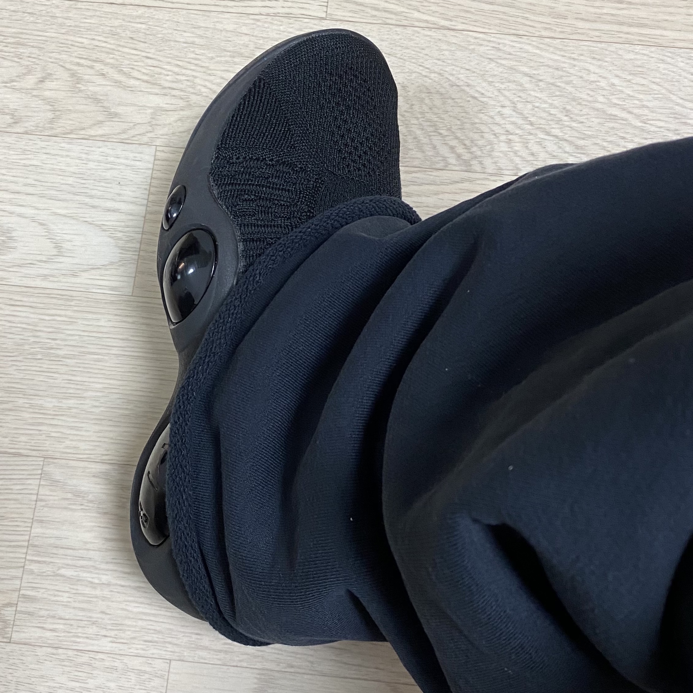 Nike Air Flight Bonafide Triple Black, Yeezy Vultures Pants Black 착용 스타일 - 2