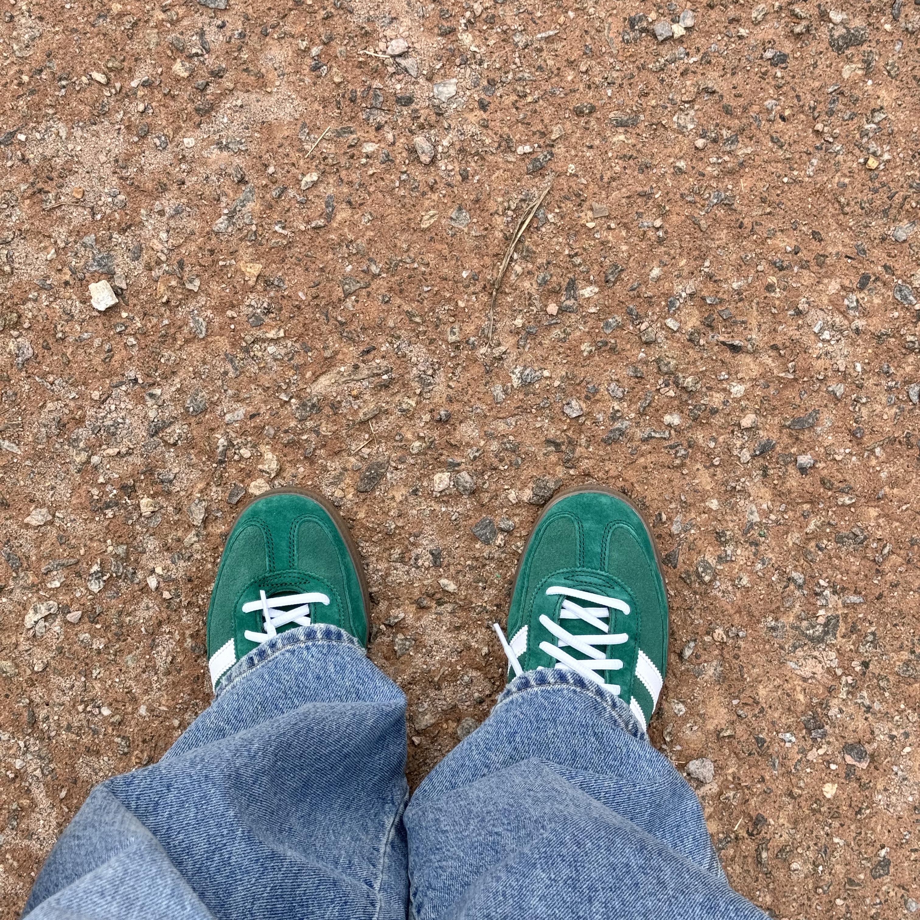 Adidas Spezial Handball College Green Gum 착용 스타일